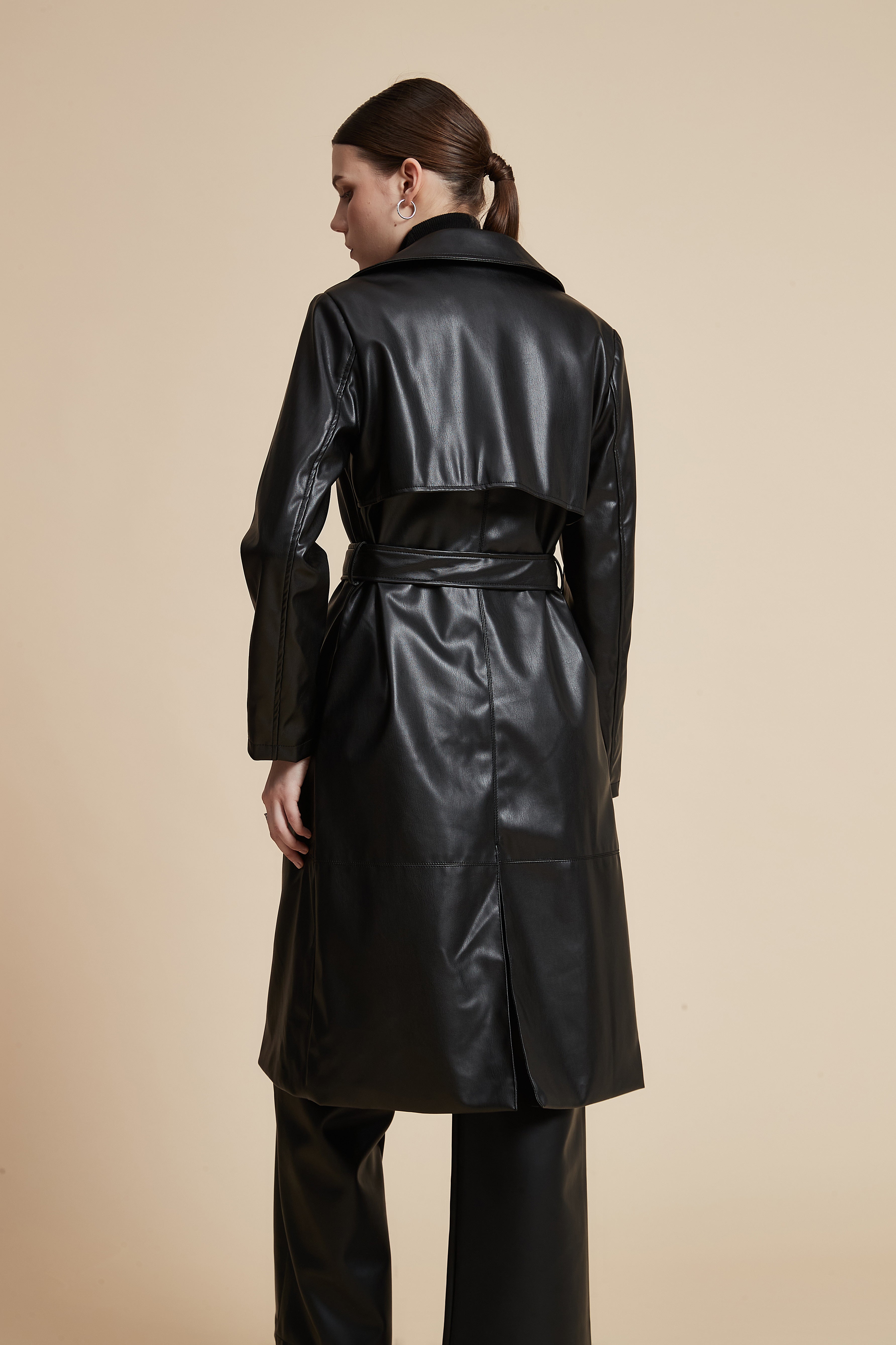 Knee-Length Solid Leather Jacket with Long Sleeves
