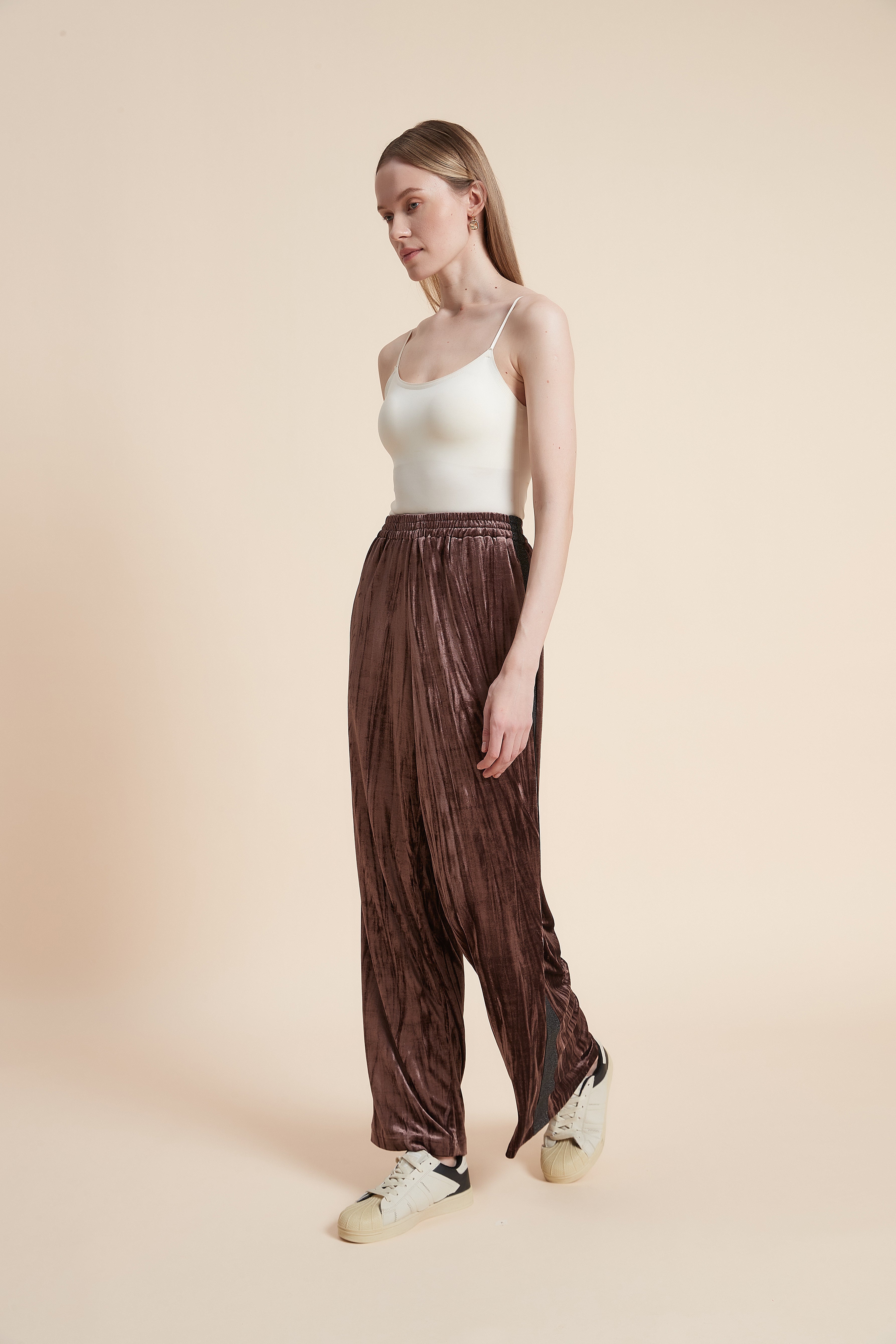 Wide-Leg Trousers