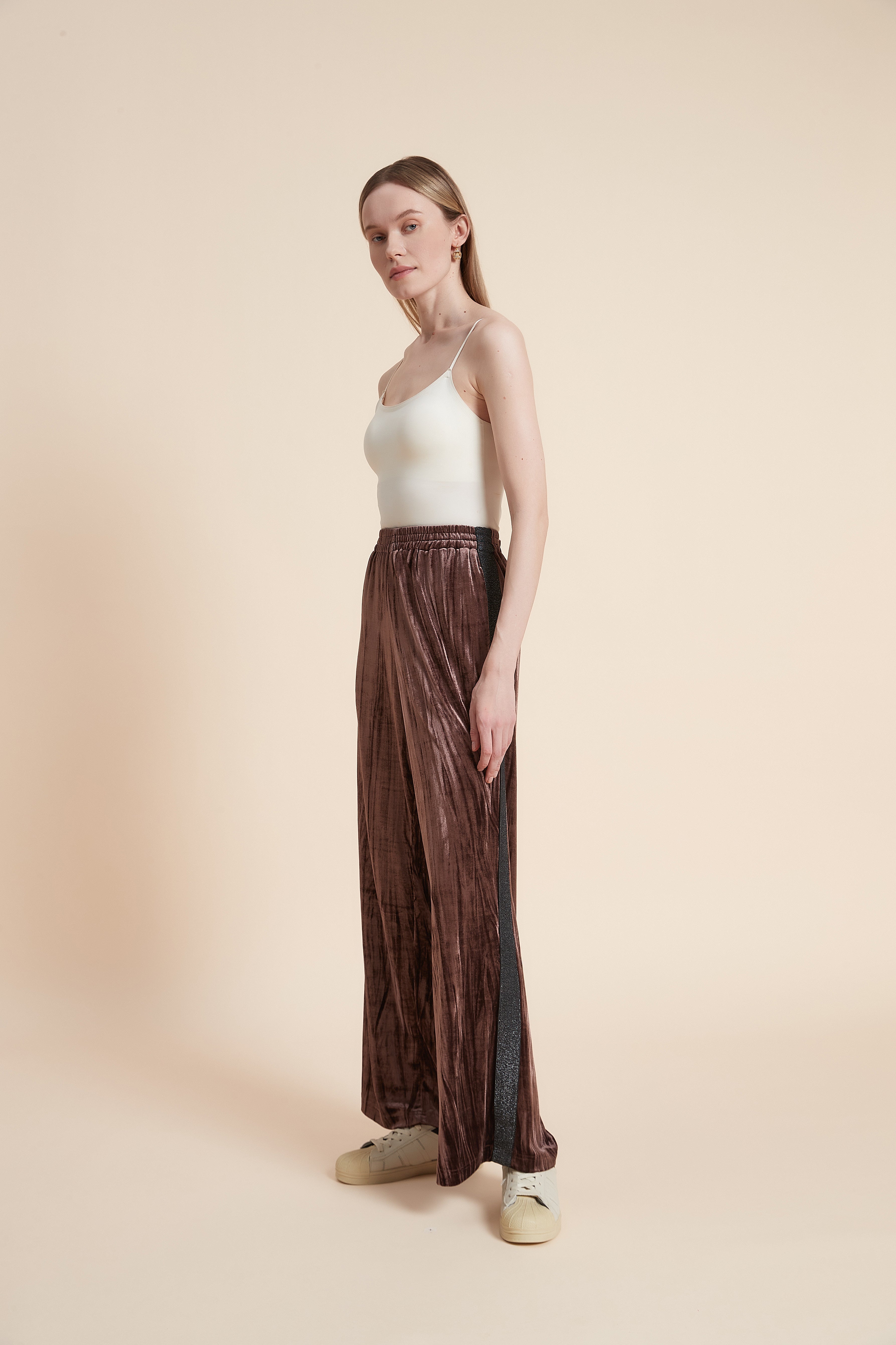 Wide-Leg Trousers