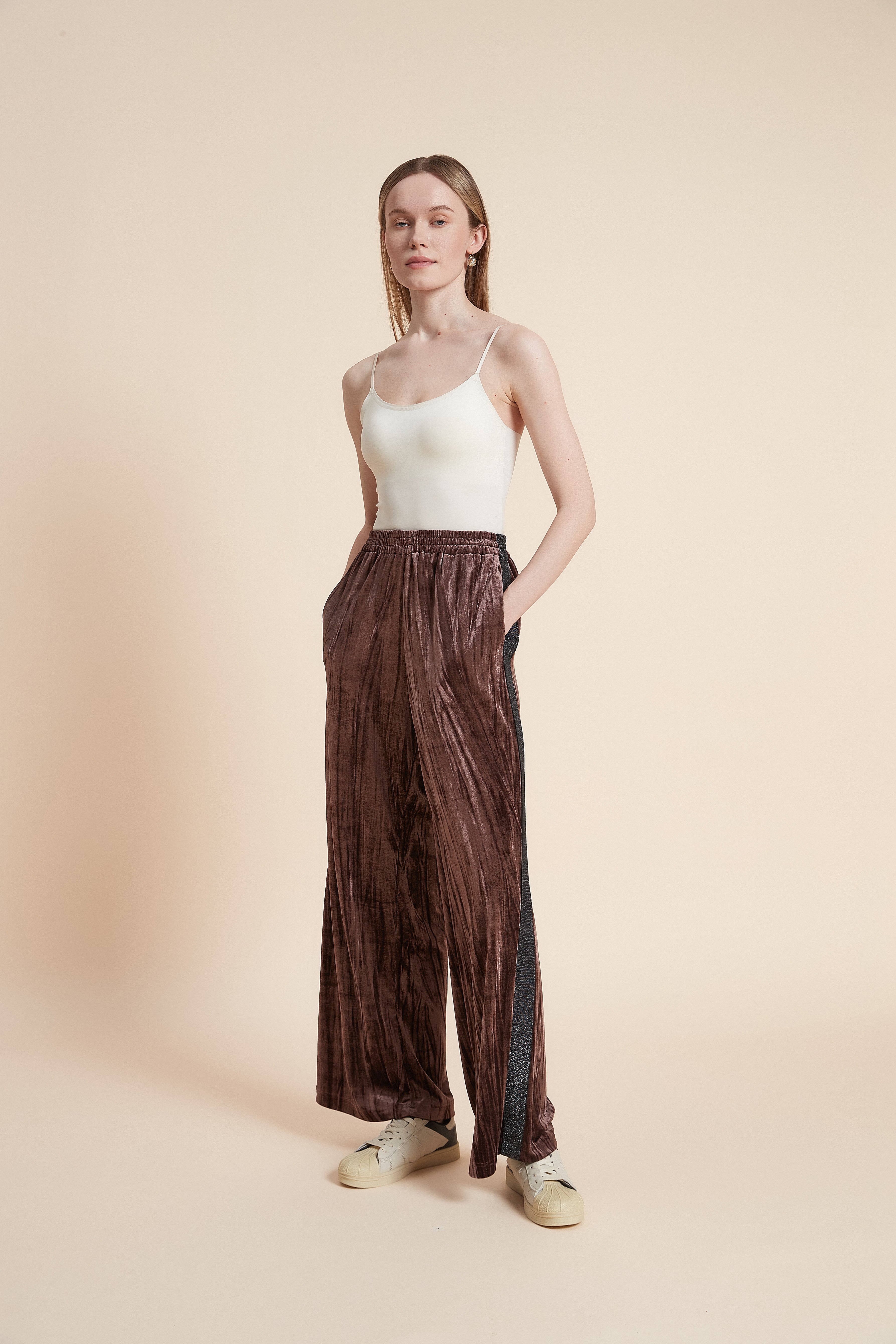 Wide-Leg Trousers