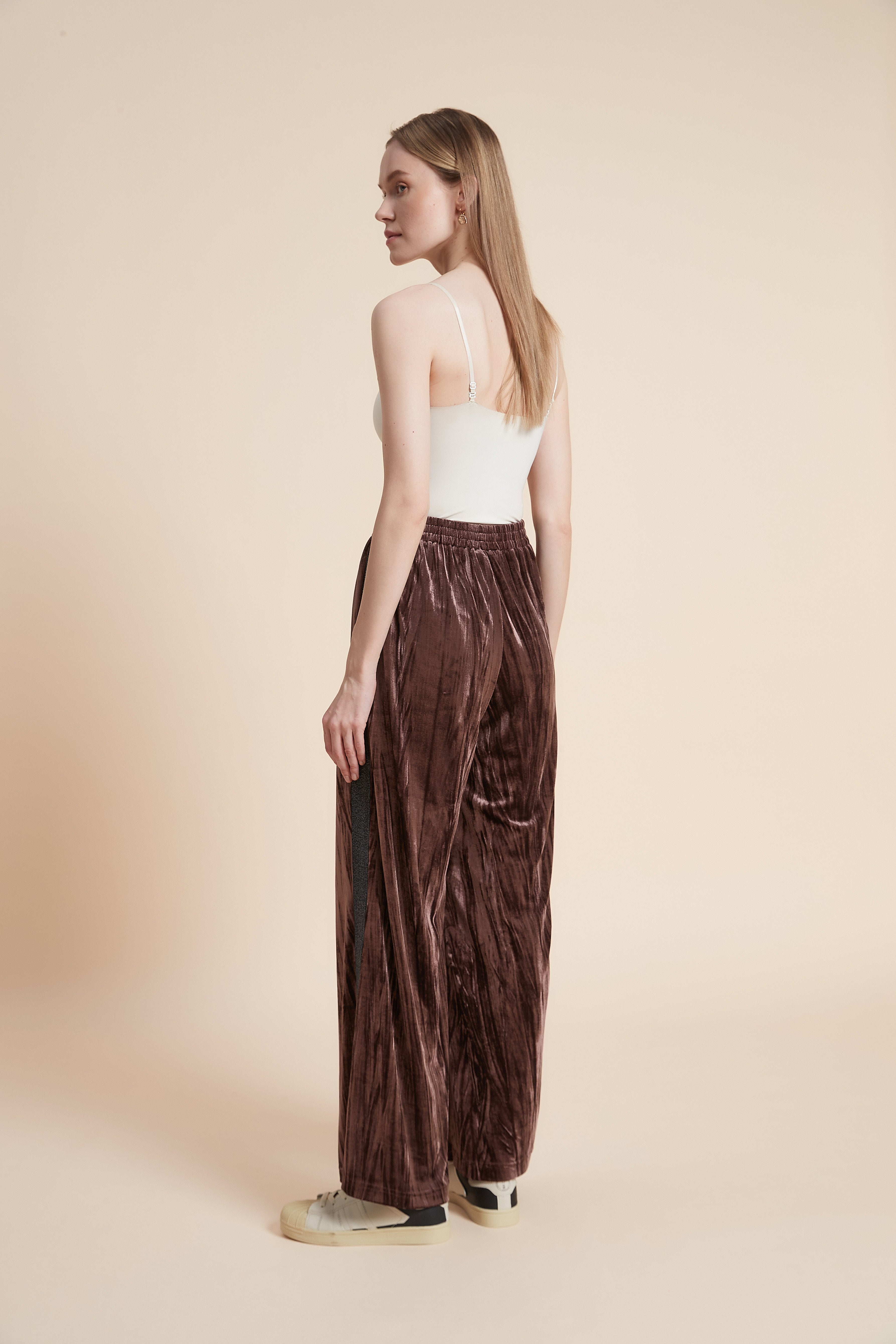 Wide-Leg Trousers