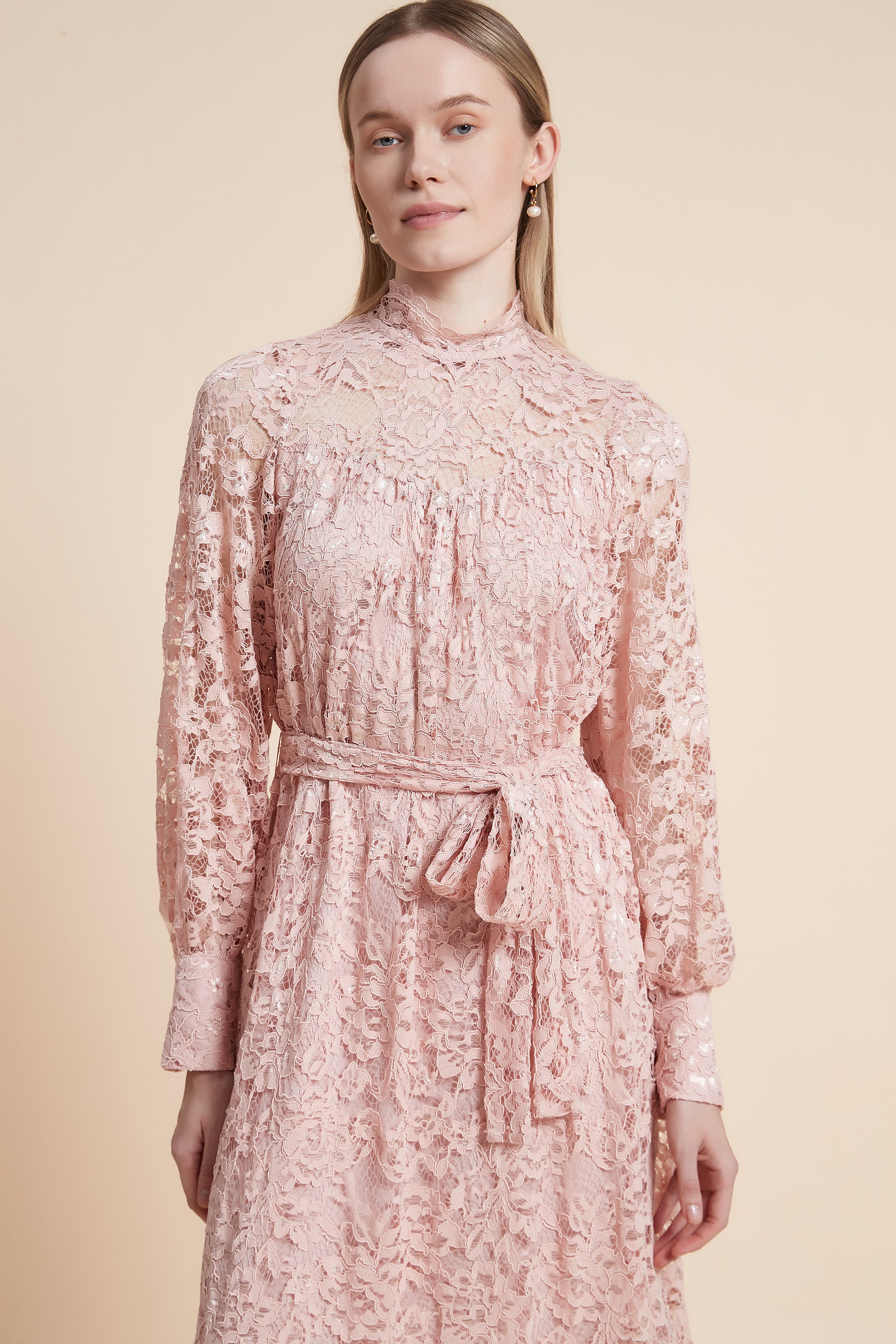 Long sleeve midi dress with lace details