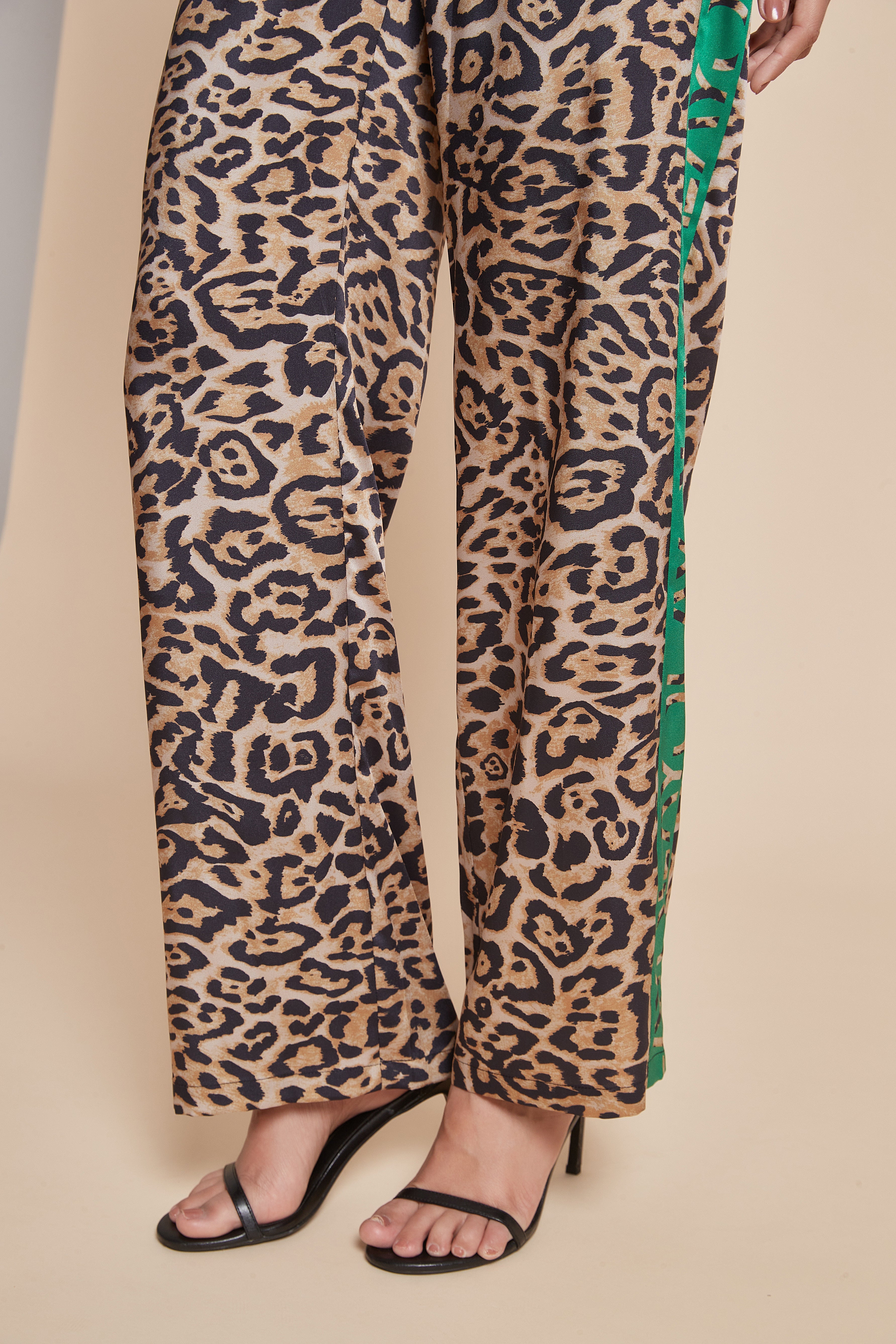 Yola Wide Long Pants with Leopard Print