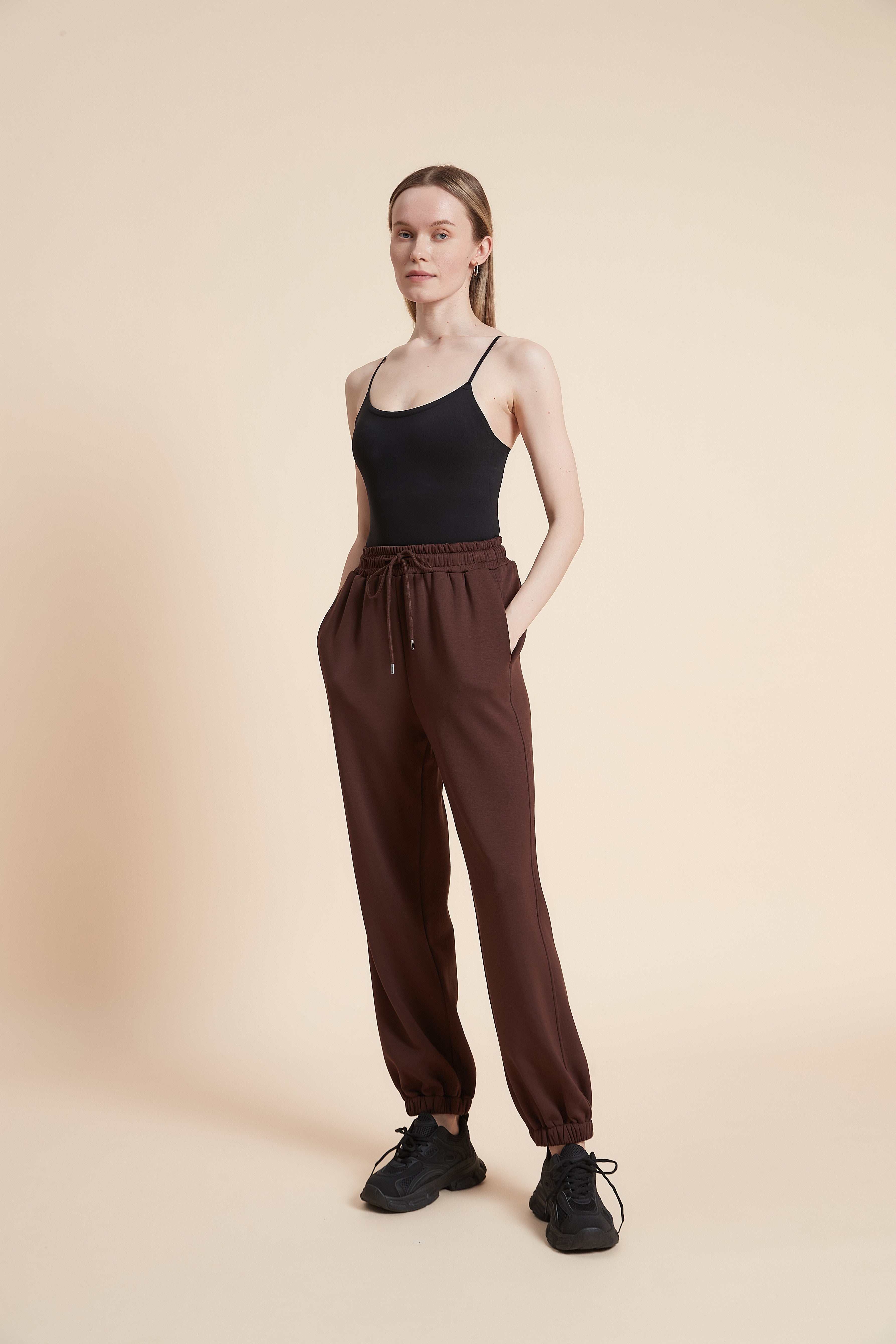 سويت بانتس سادة برباط خصر