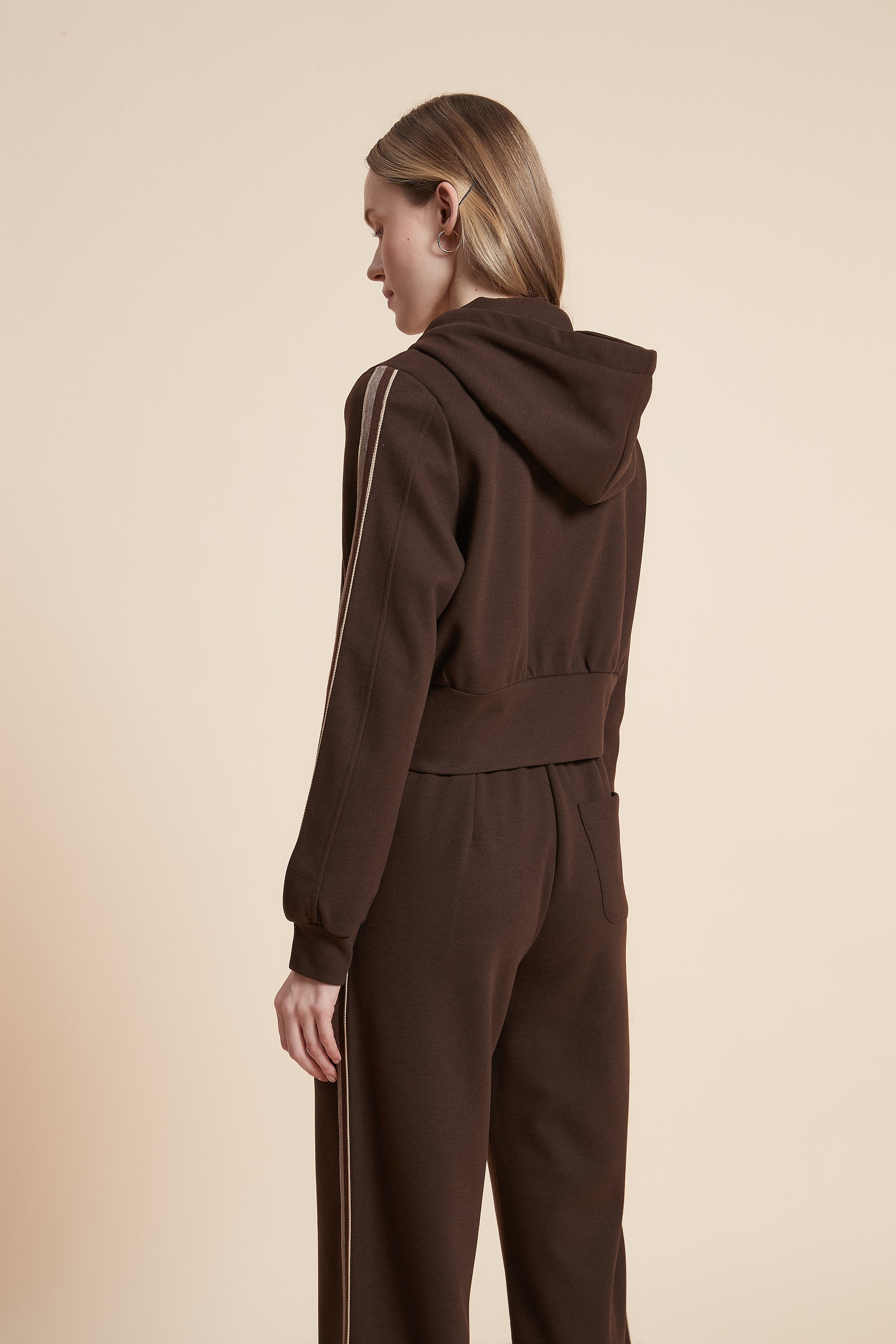 Short Zip Sweatshirt