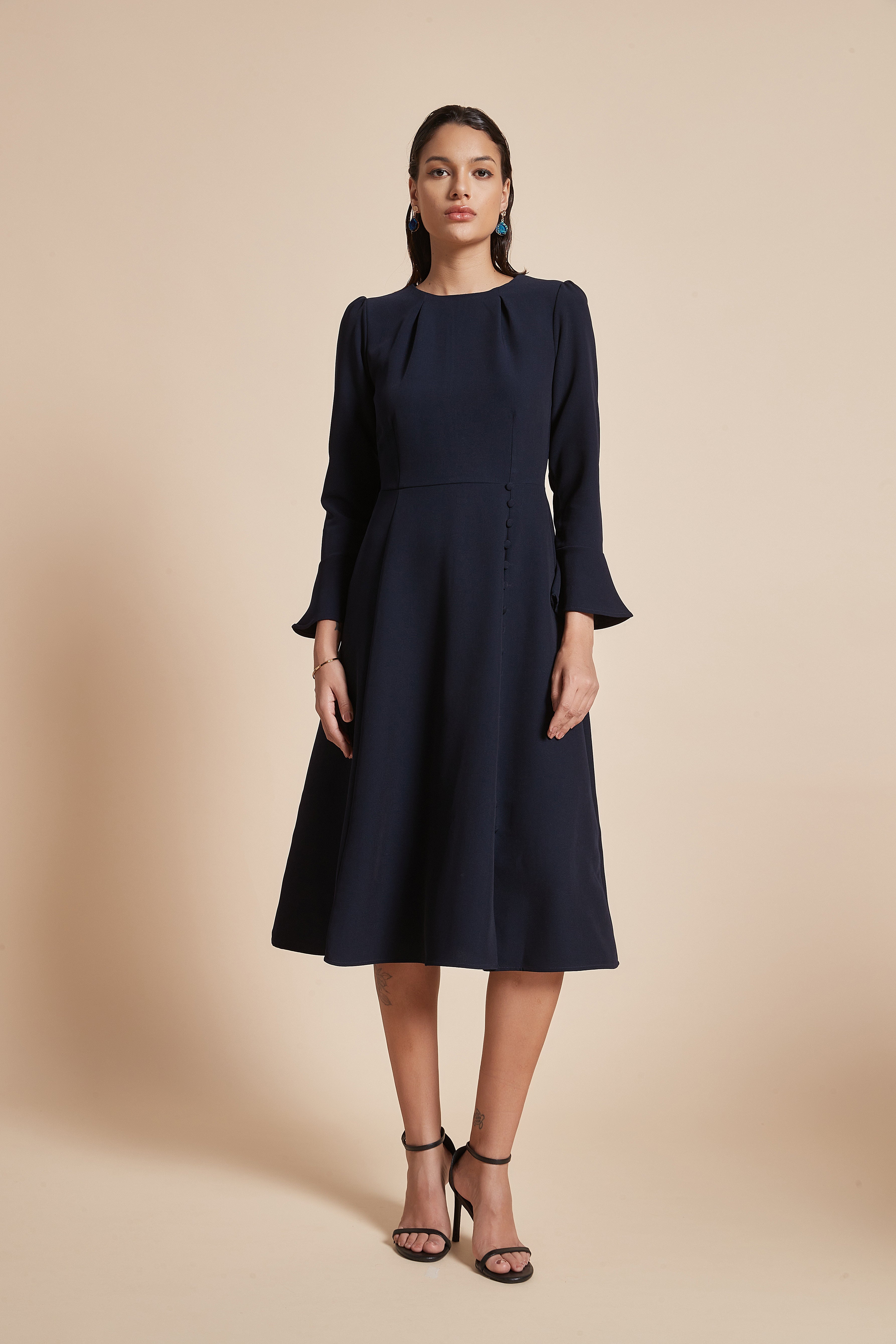Plain Midi Women'S Dress With Round Neckline And Long Sleeves