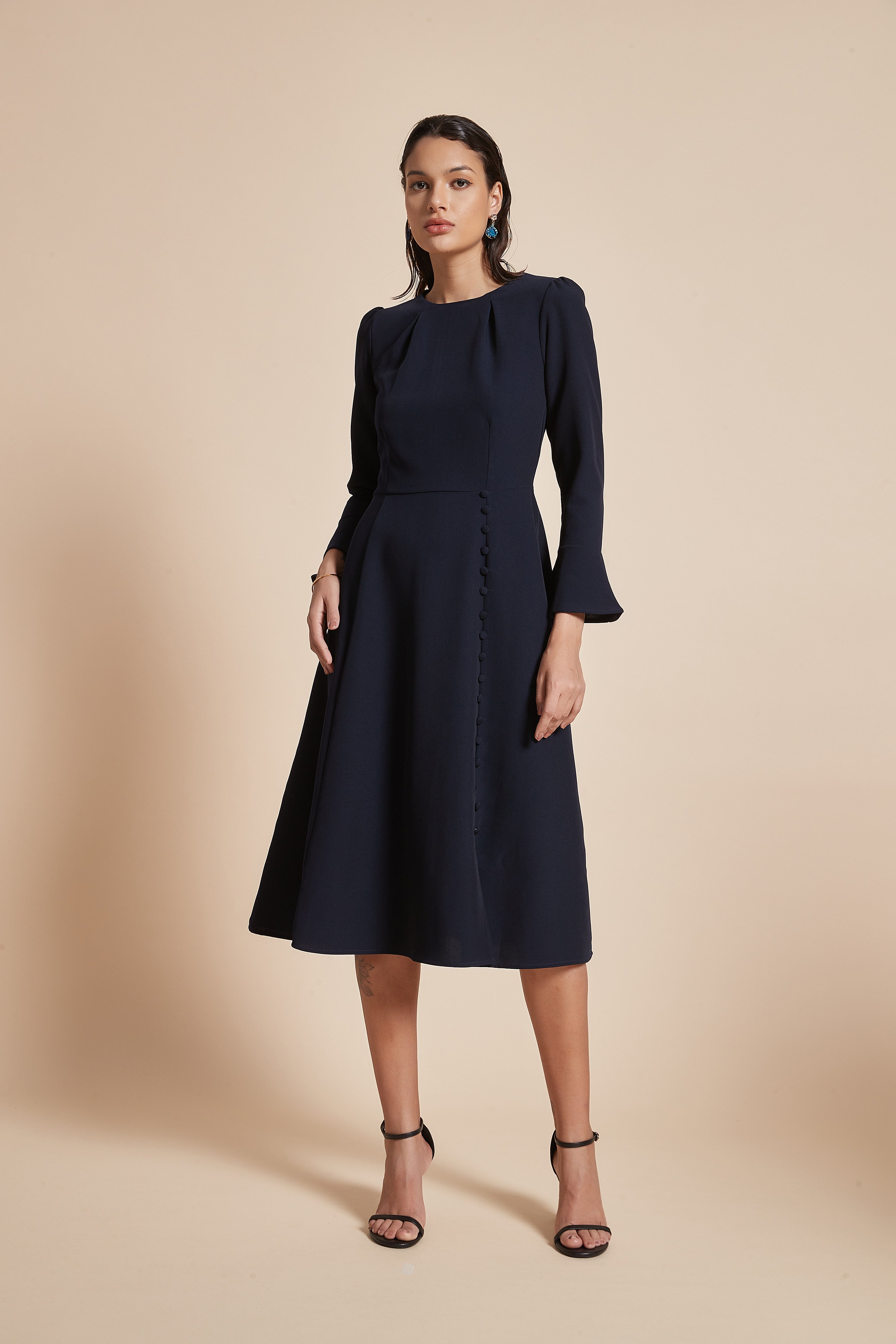 Plain Midi Women'S Dress With Round Neckline And Long Sleeves