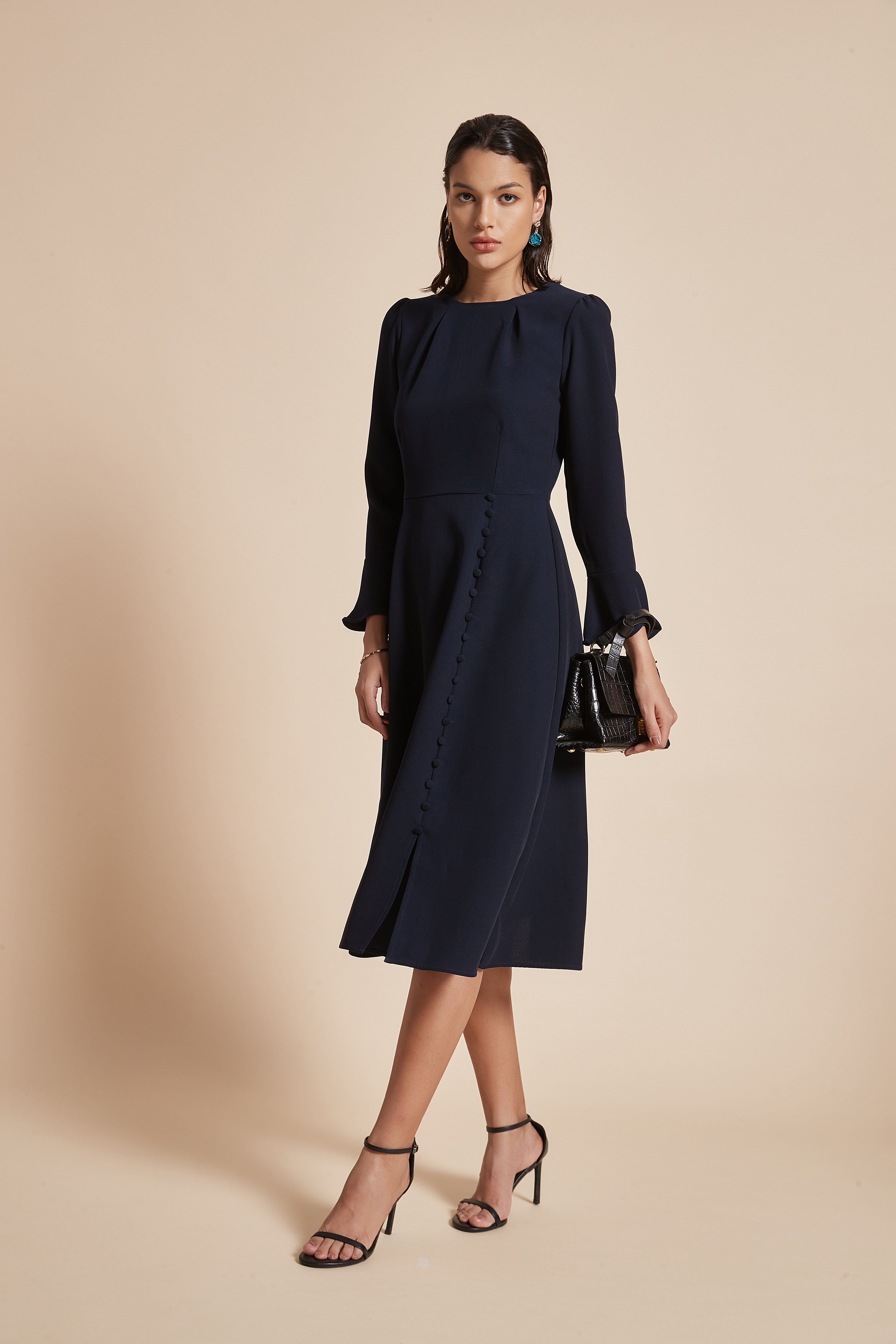Plain Midi Women'S Dress With Round Neckline And Long Sleeves