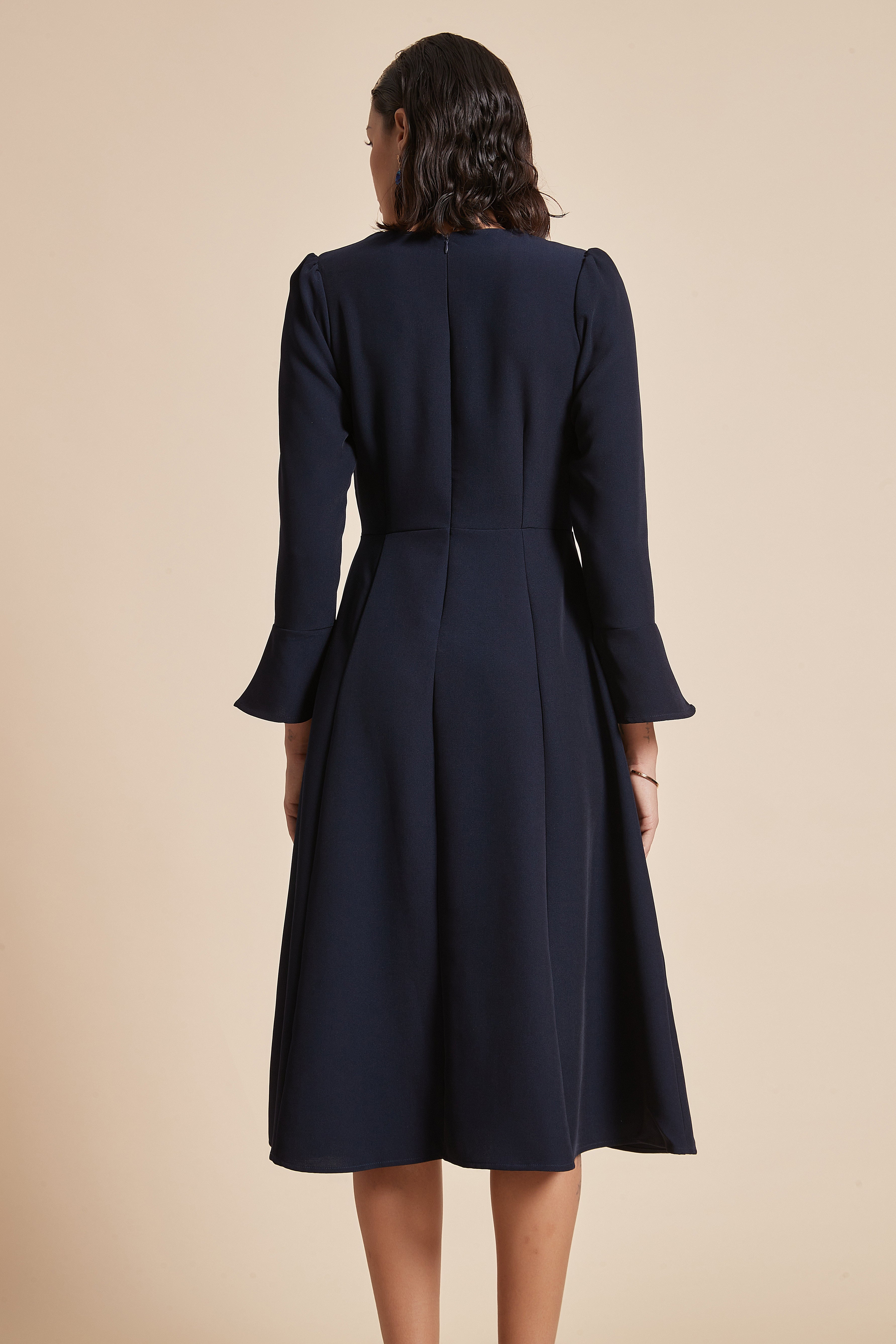 Plain Midi Women'S Dress With Round Neckline And Long Sleeves