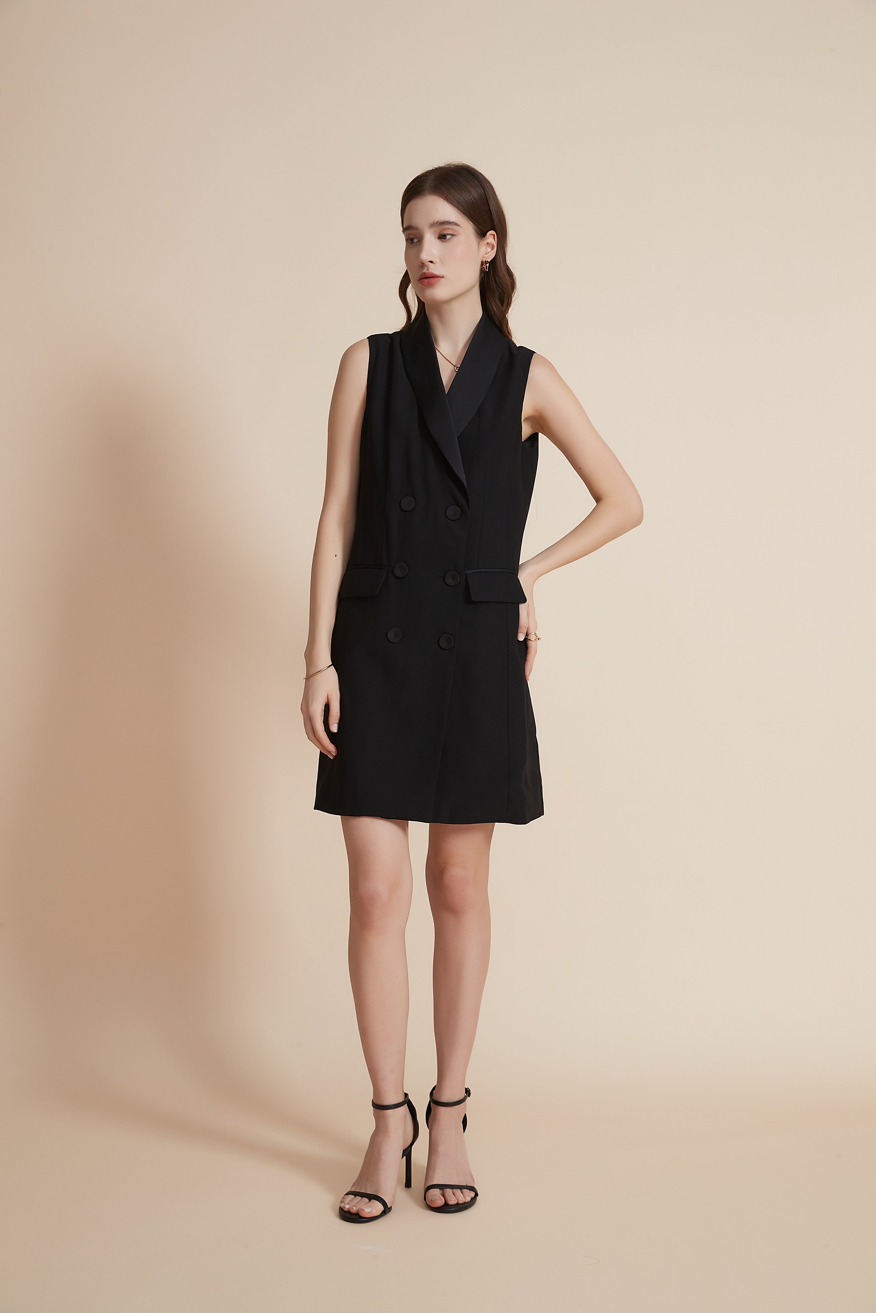 Sleeveless Long Jacket with Front Buttons