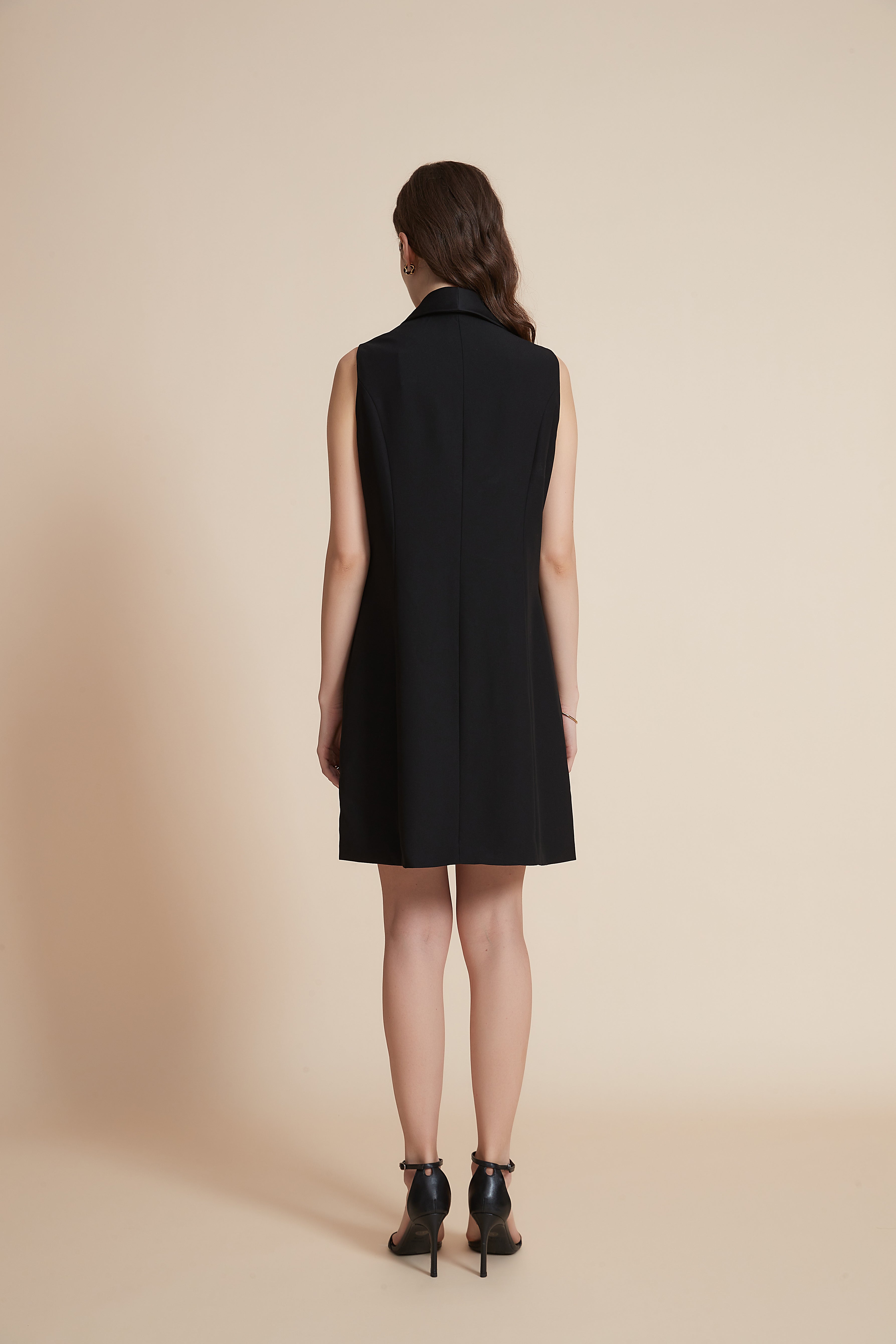 Sleeveless Long Jacket with Front Buttons