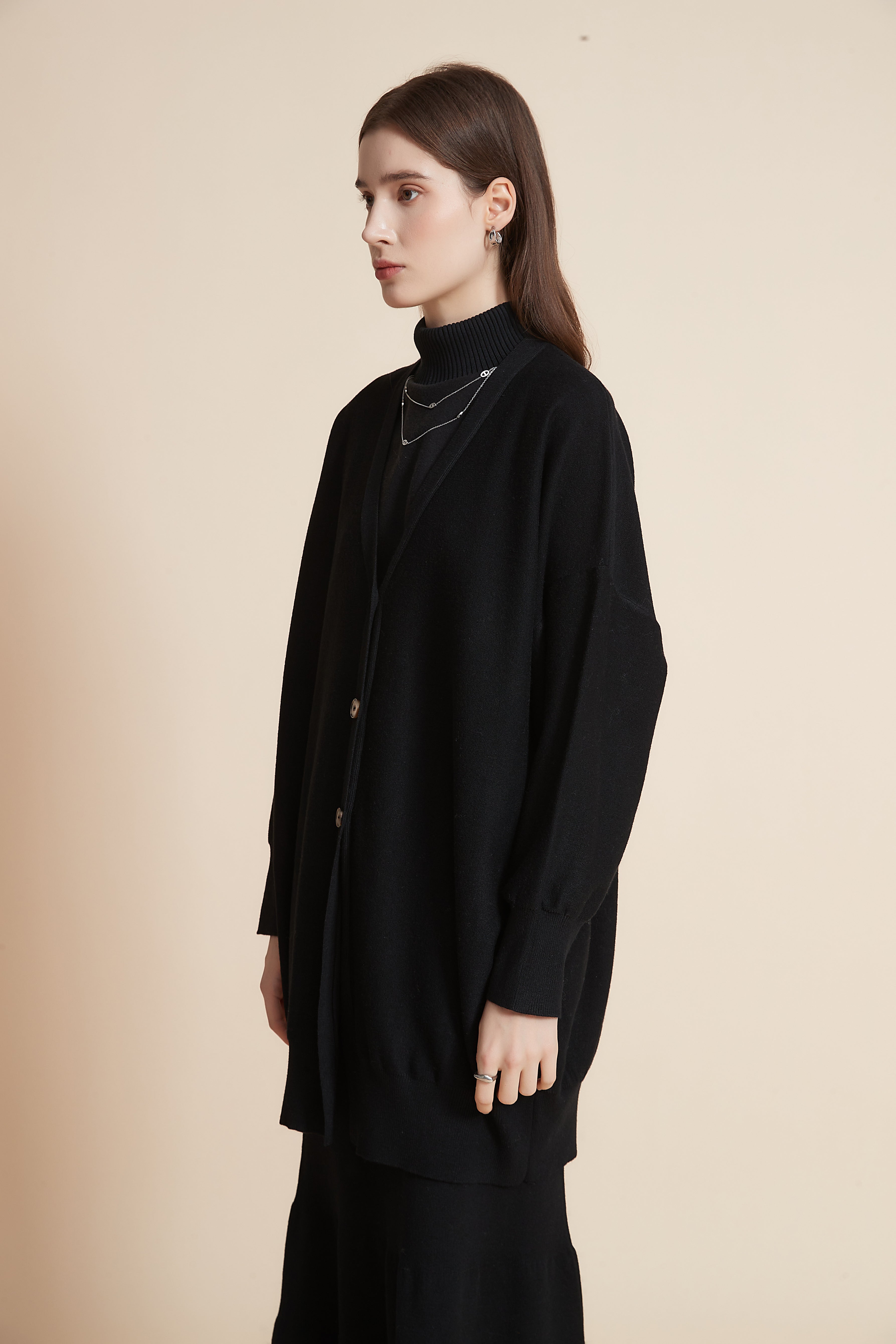 Long Solid Color Cardigan With Buttons And Long Sleeves
