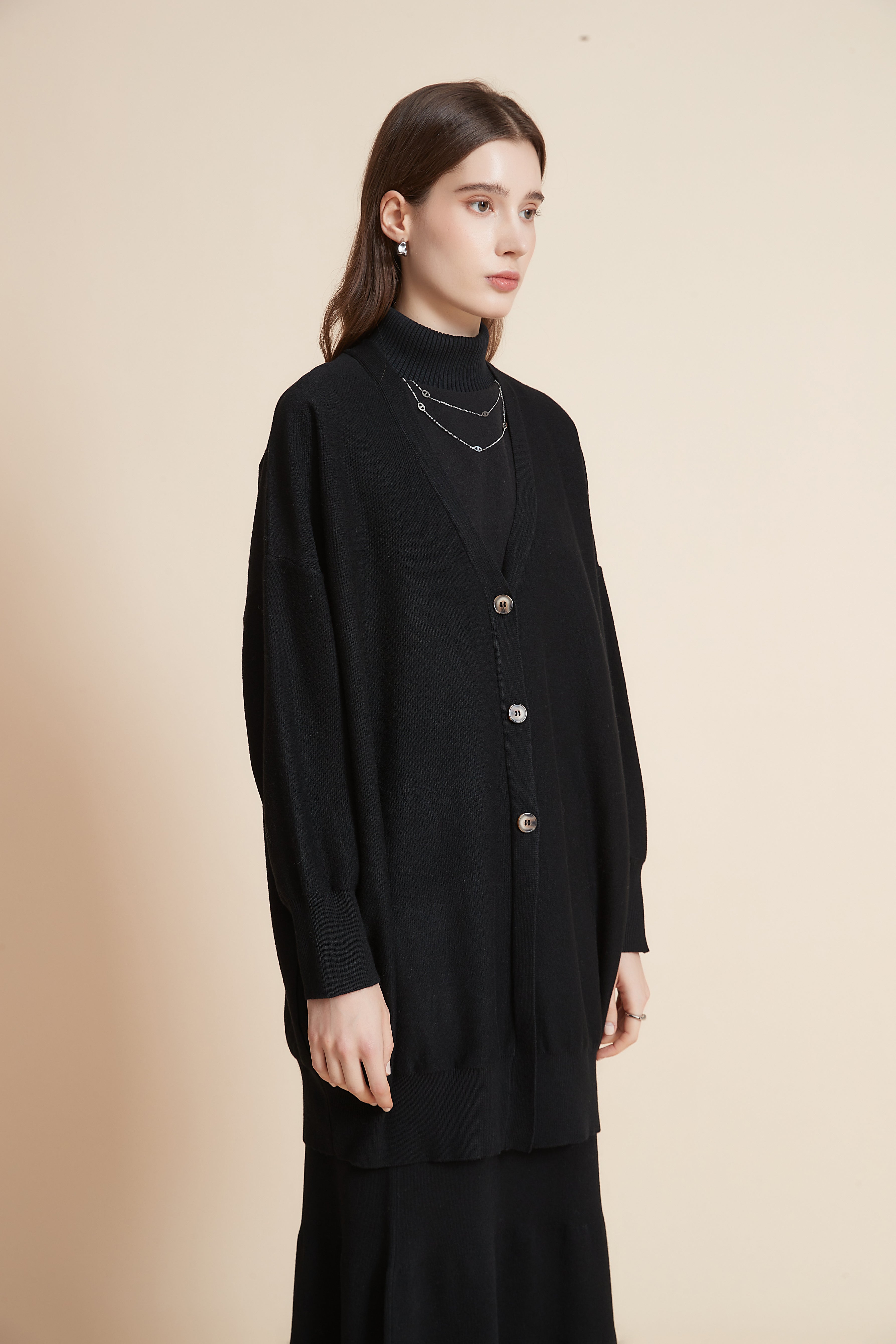 Long Solid Color Cardigan With Buttons And Long Sleeves