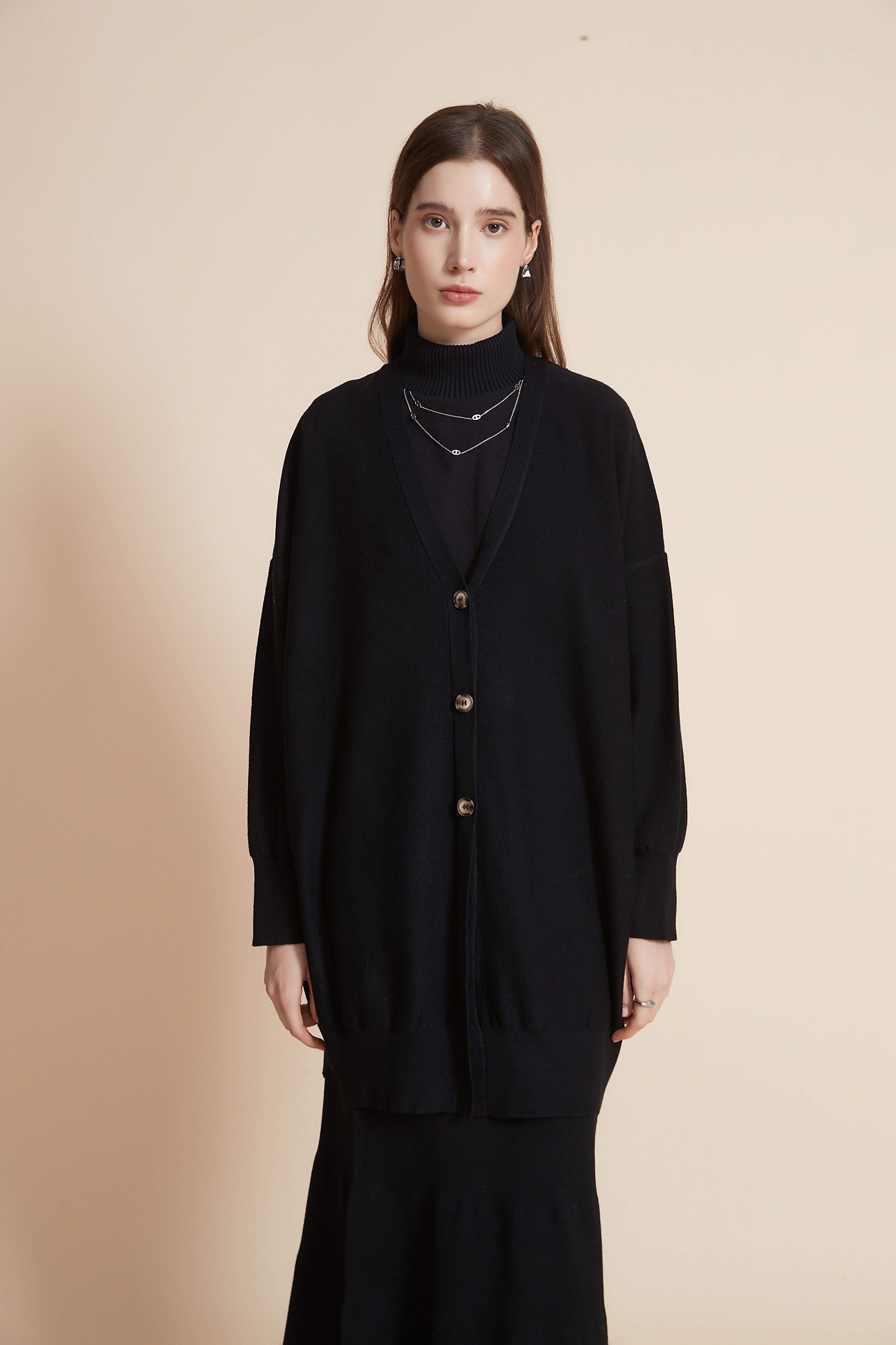 Long Solid Color Cardigan With Buttons And Long Sleeves