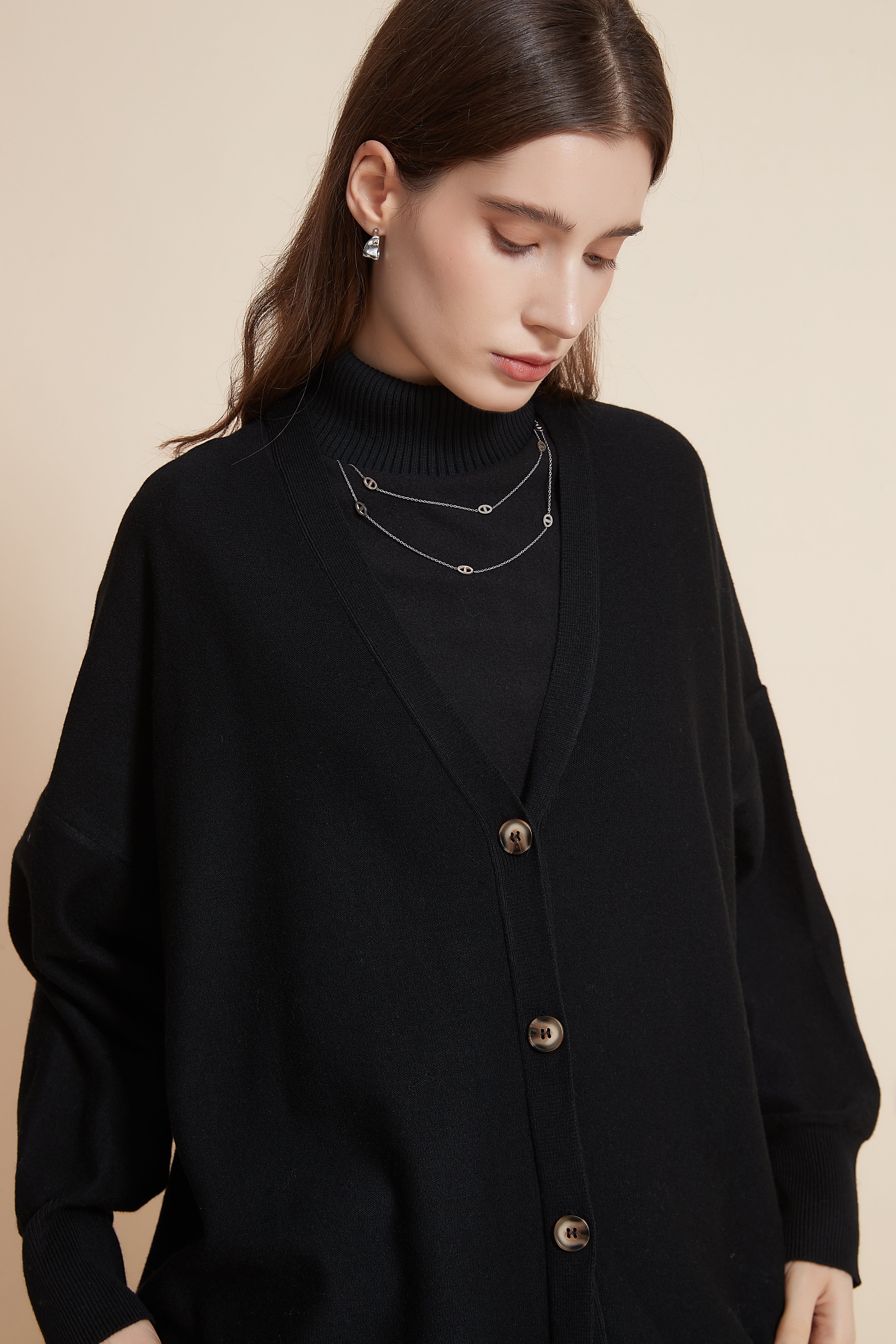 Long Solid Color Cardigan With Buttons And Long Sleeves