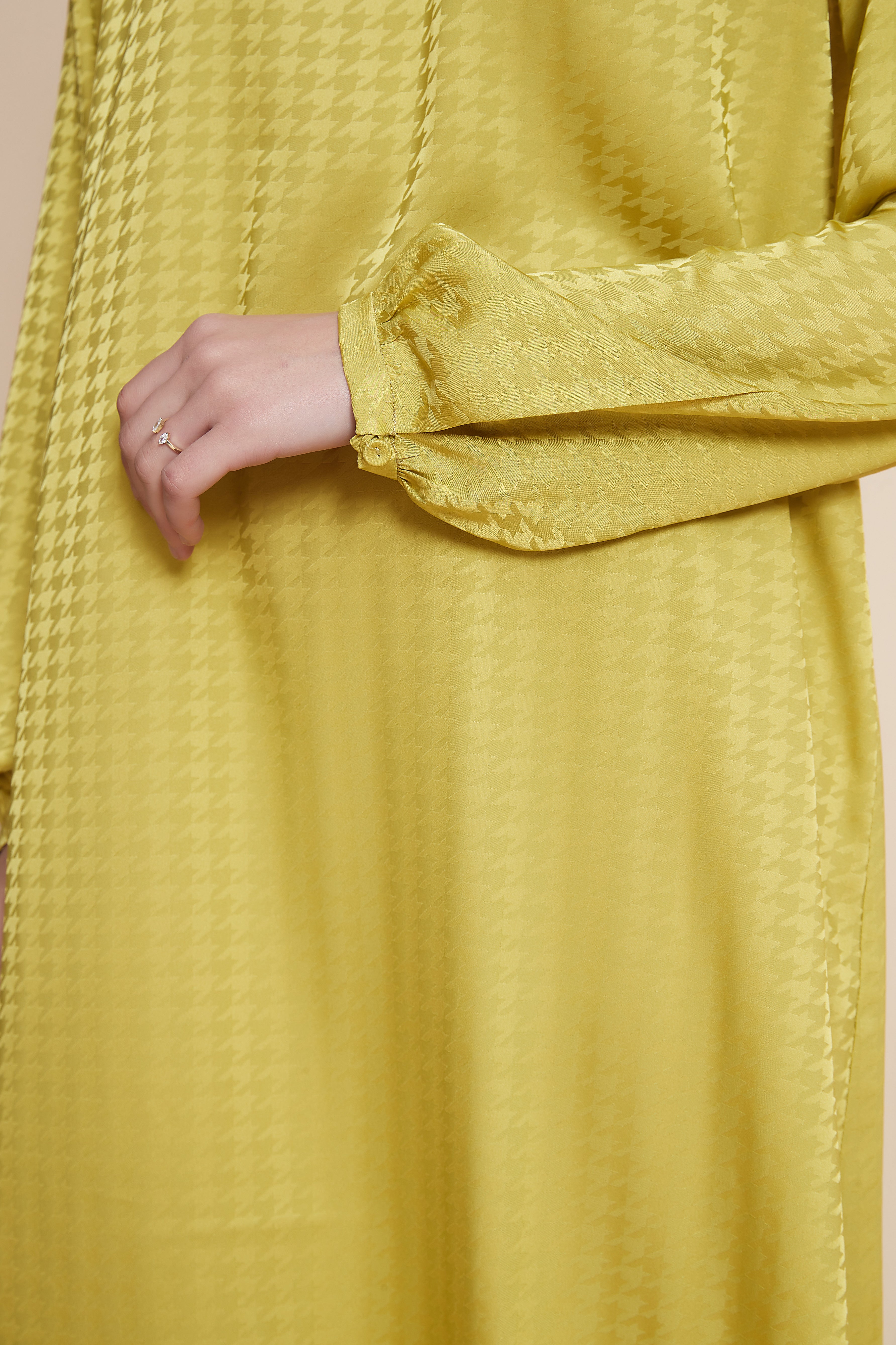 Yola Knee-Length Checkered Dress with Long Sleeves