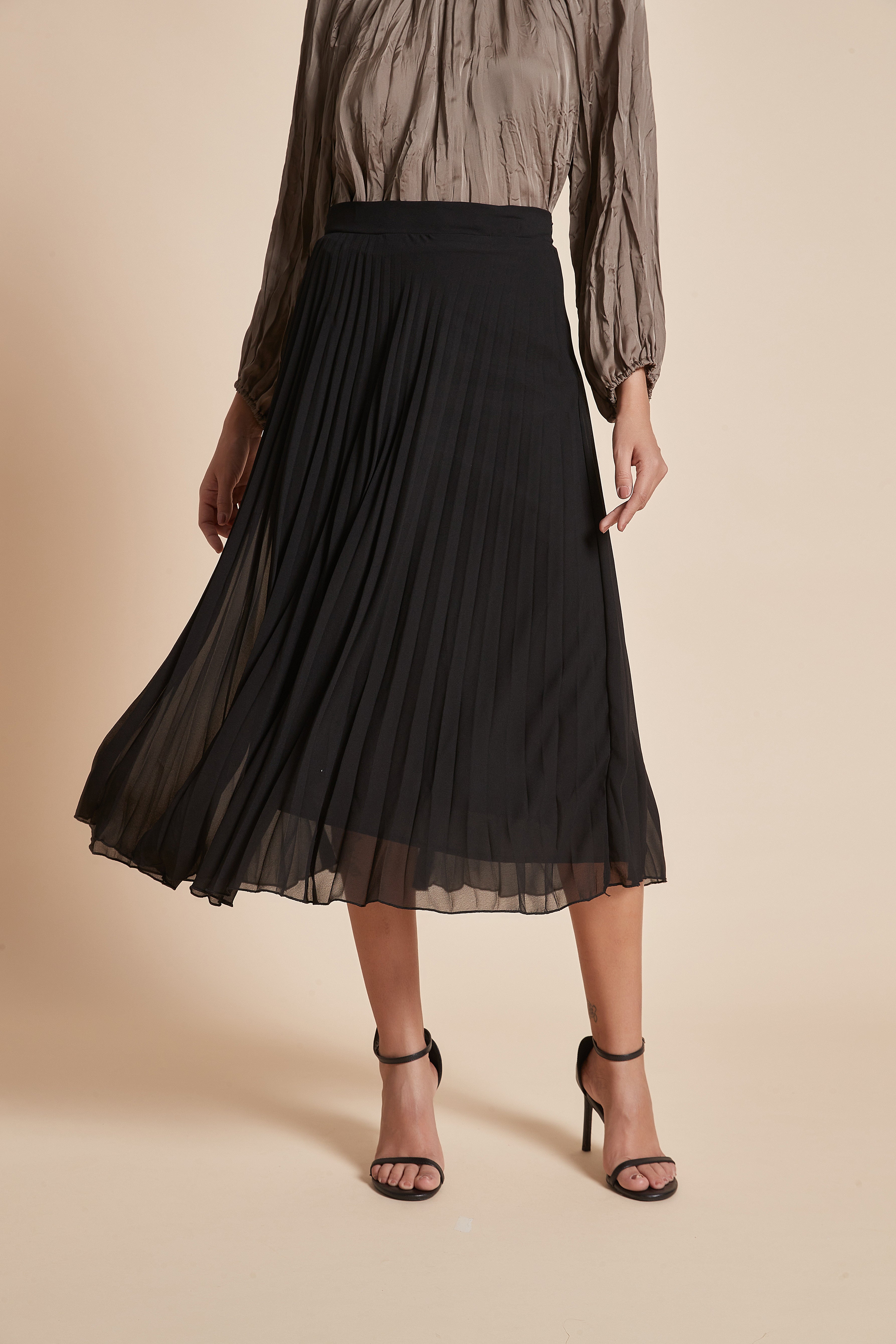 Yola Midi skirt with wide ruffle detail