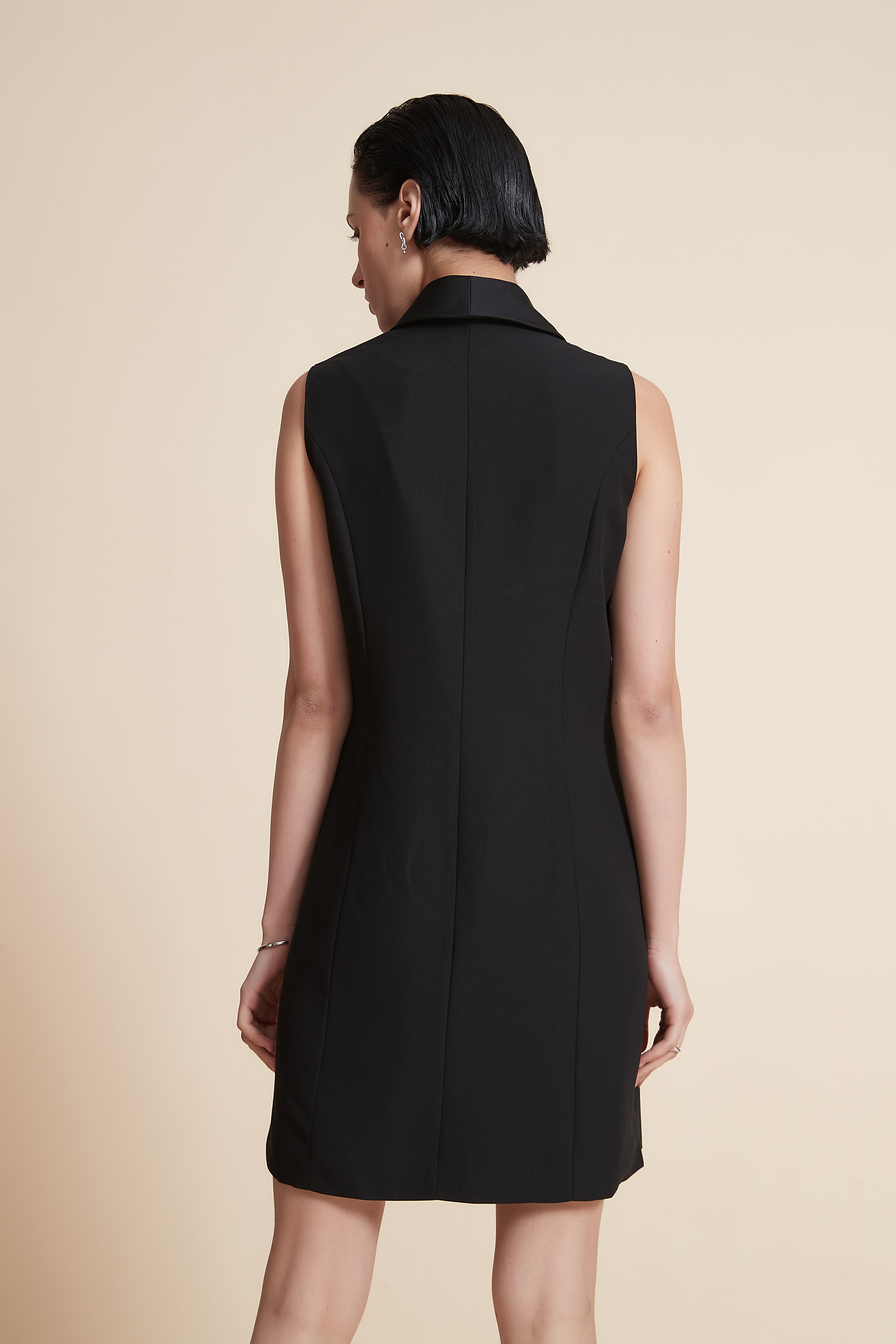 Yola Sleeveless Long Jacket with Front Buttons