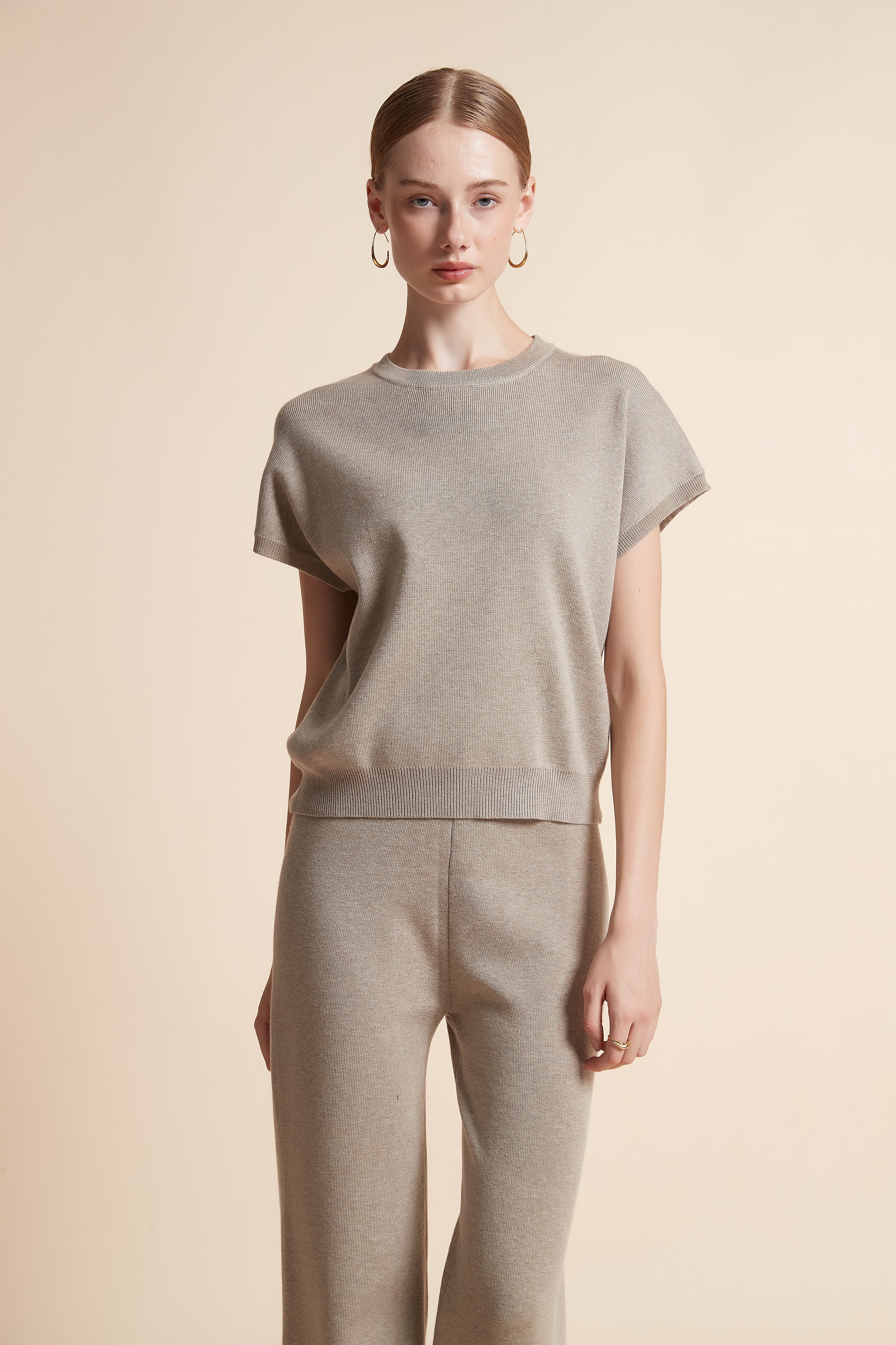 توب سادة منسوج واسع نص كم