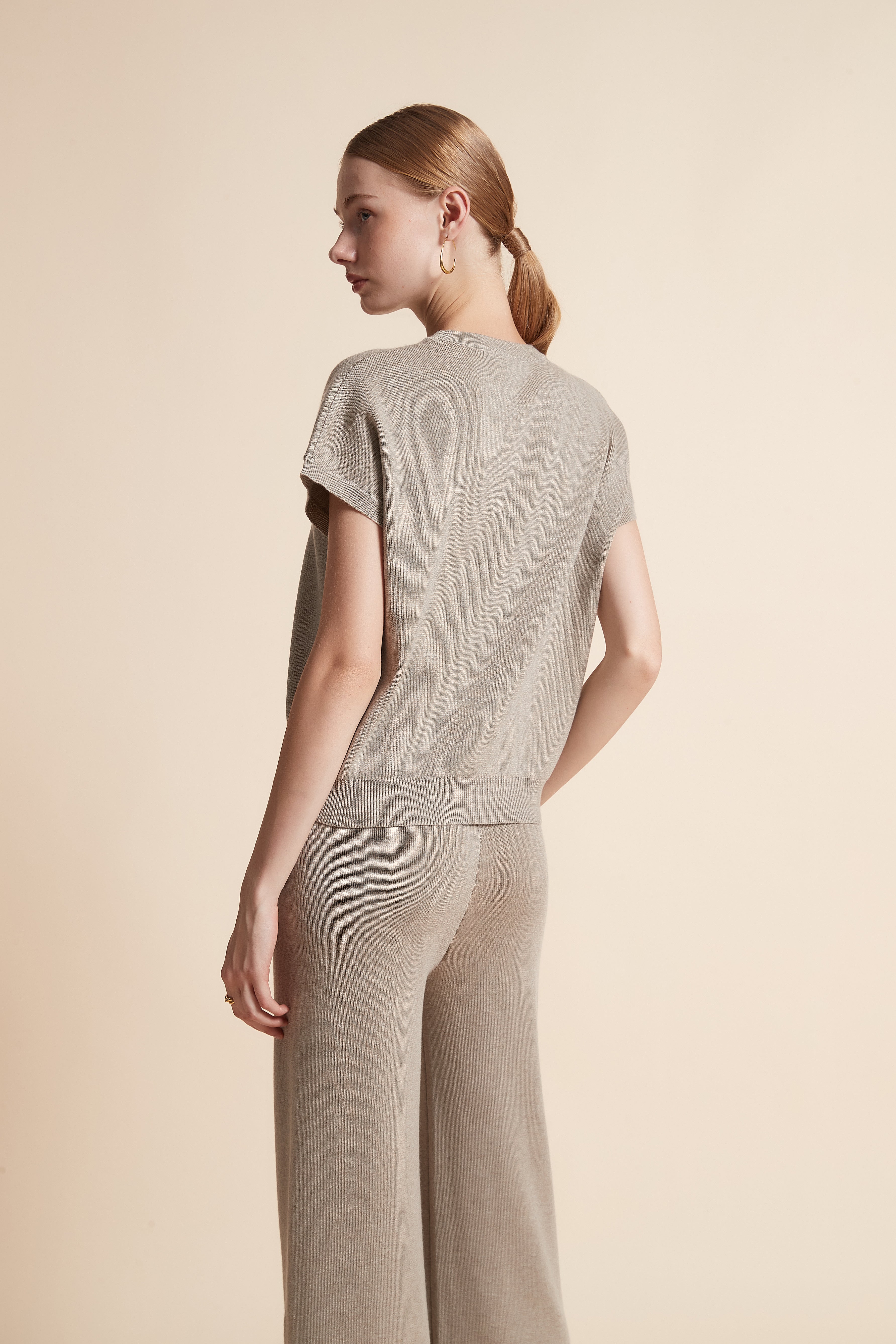 توب سادة منسوج واسع نص كم