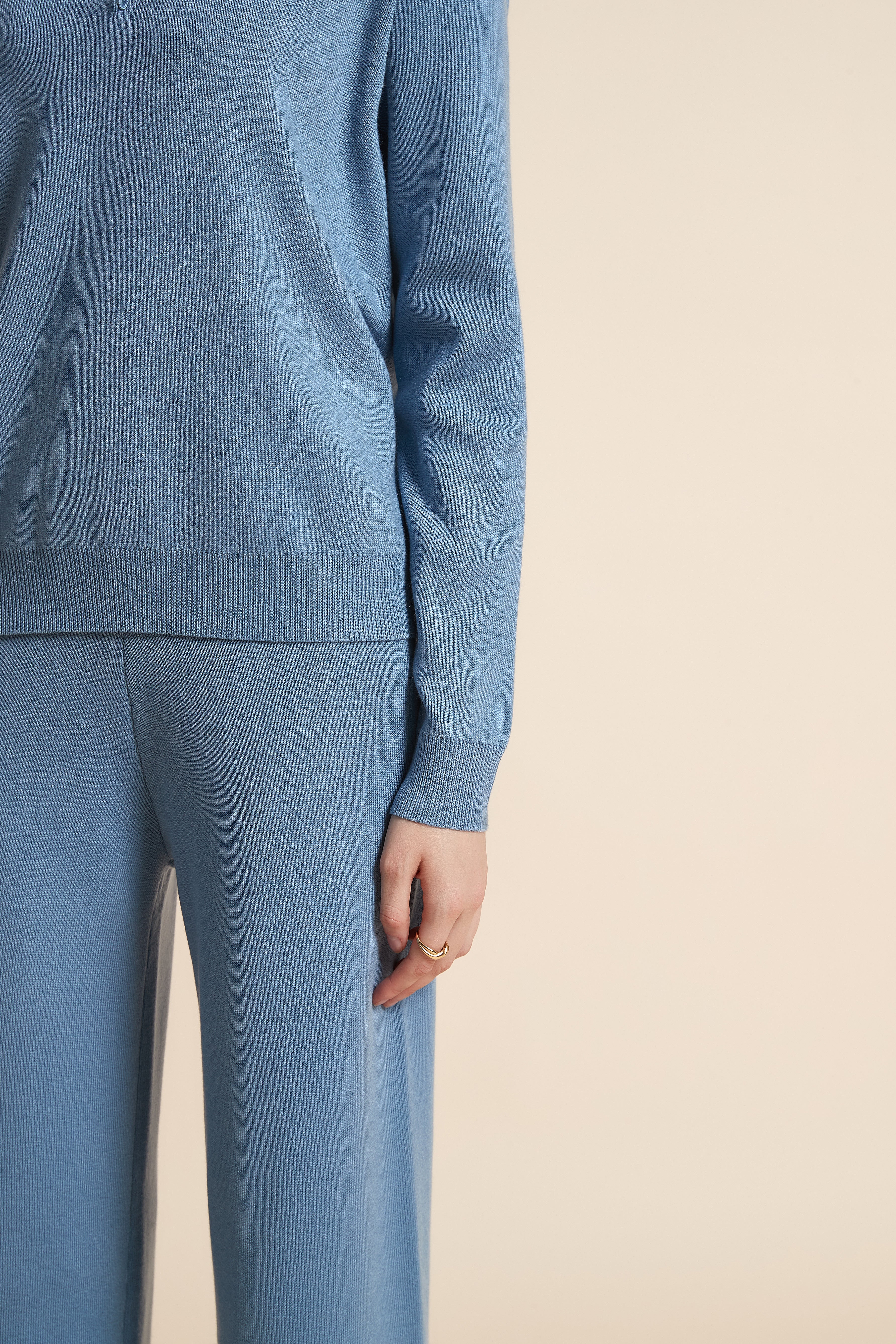 توب منسوج بولو بياقة كم طويل