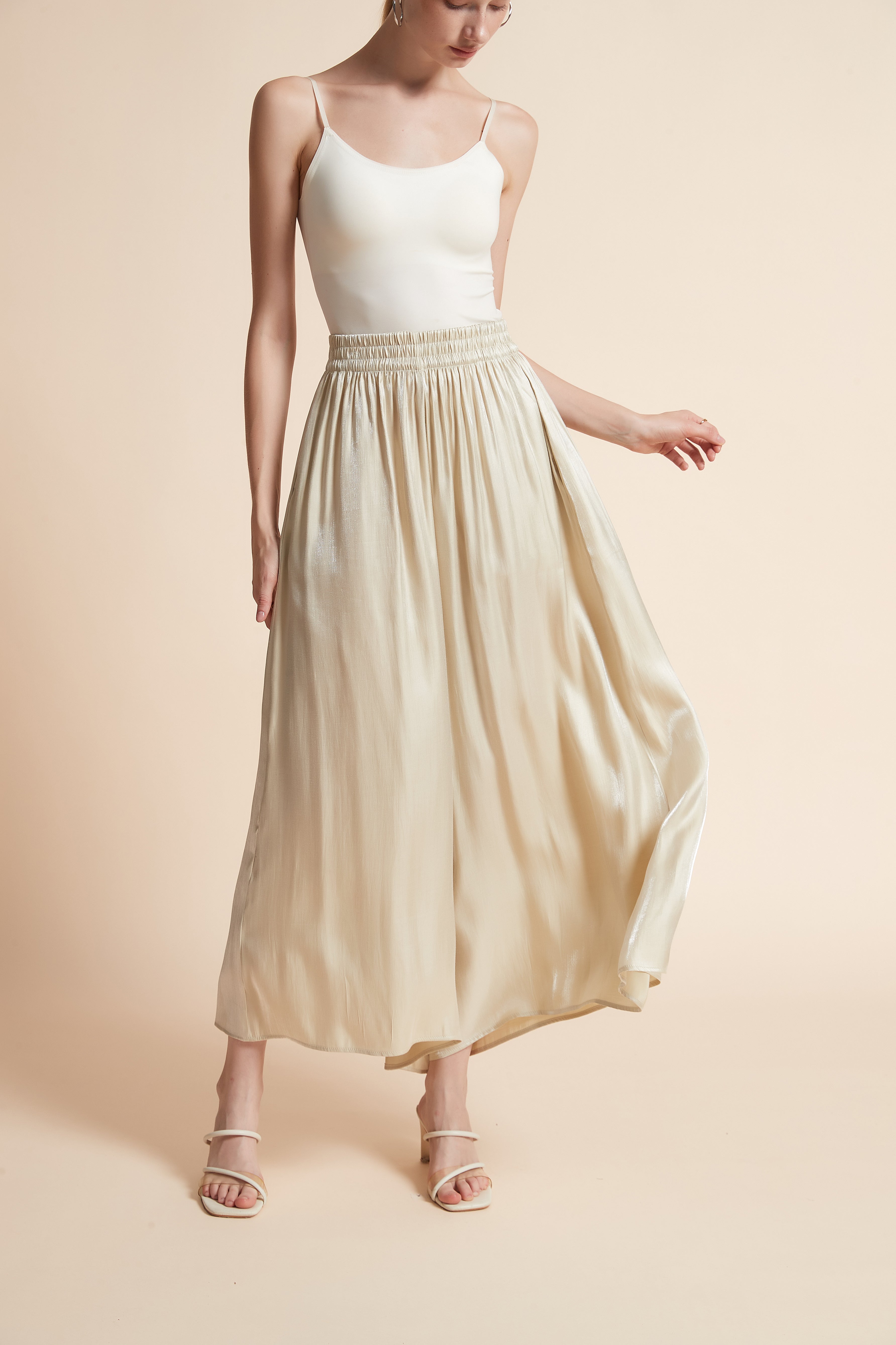 Solid Wide Skirt with Pockets