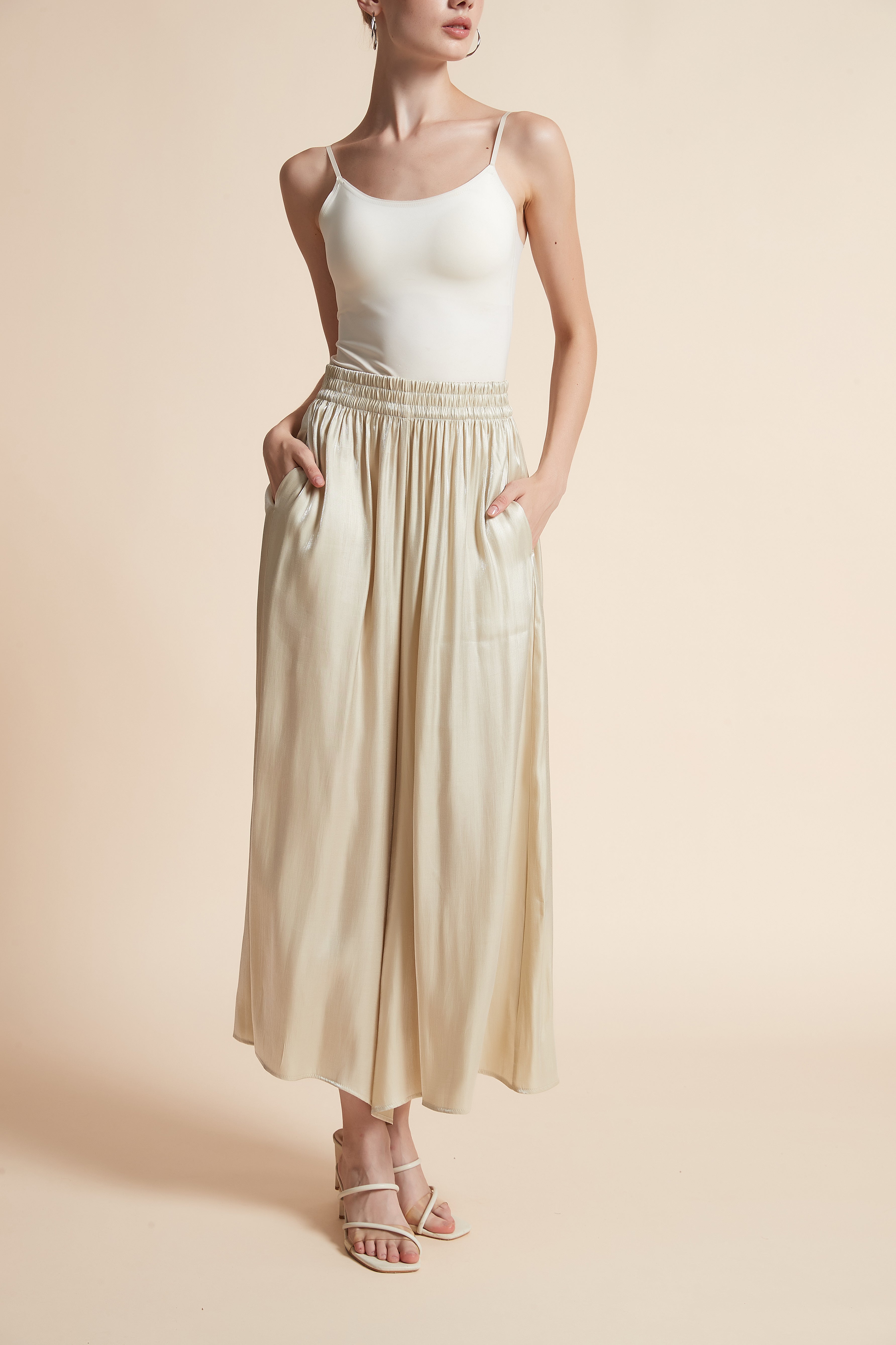 Solid Wide Skirt with Pockets