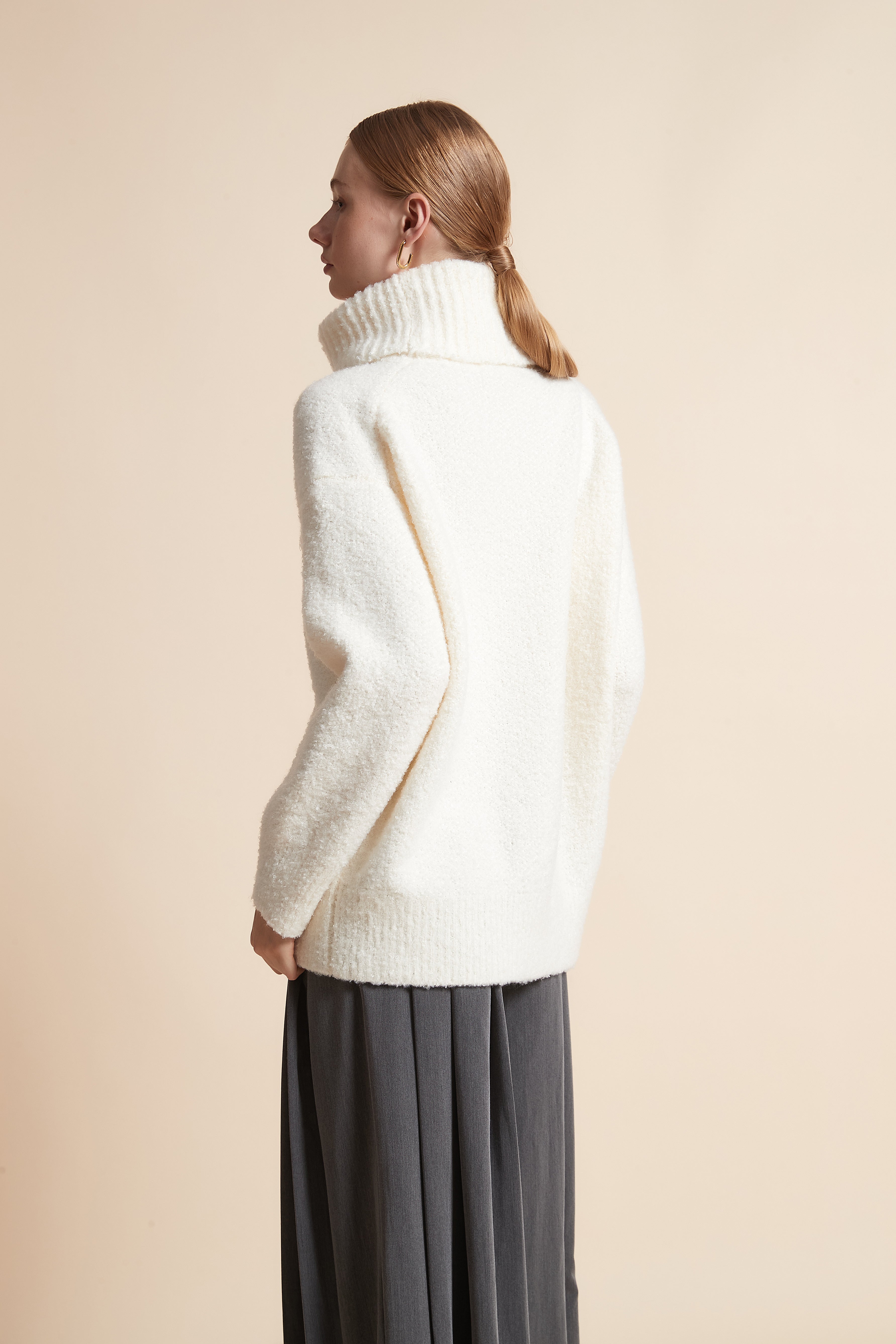 بلوفر أوفر سايز كم طويل سادة