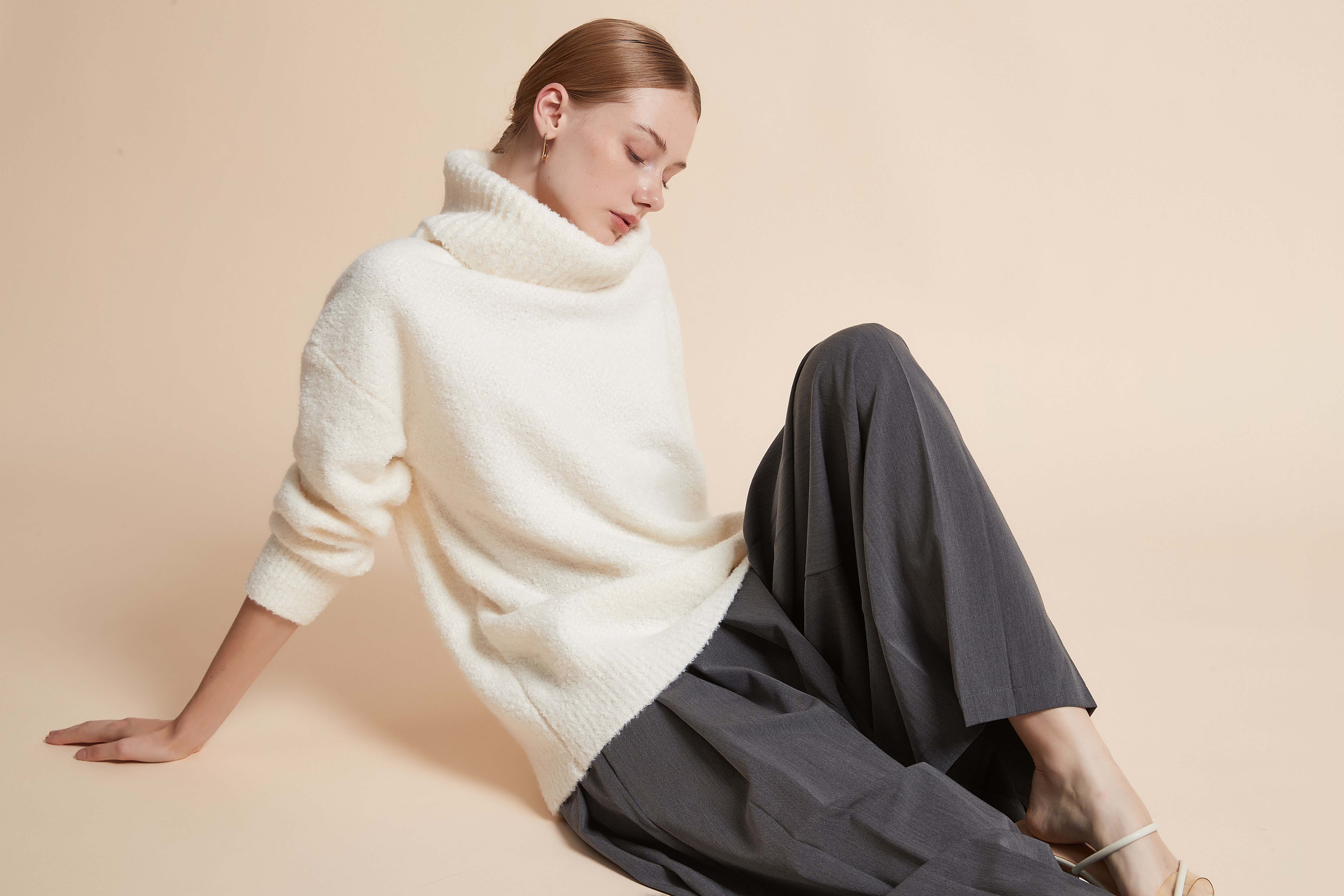 بلوفر أوفر سايز كم طويل سادة