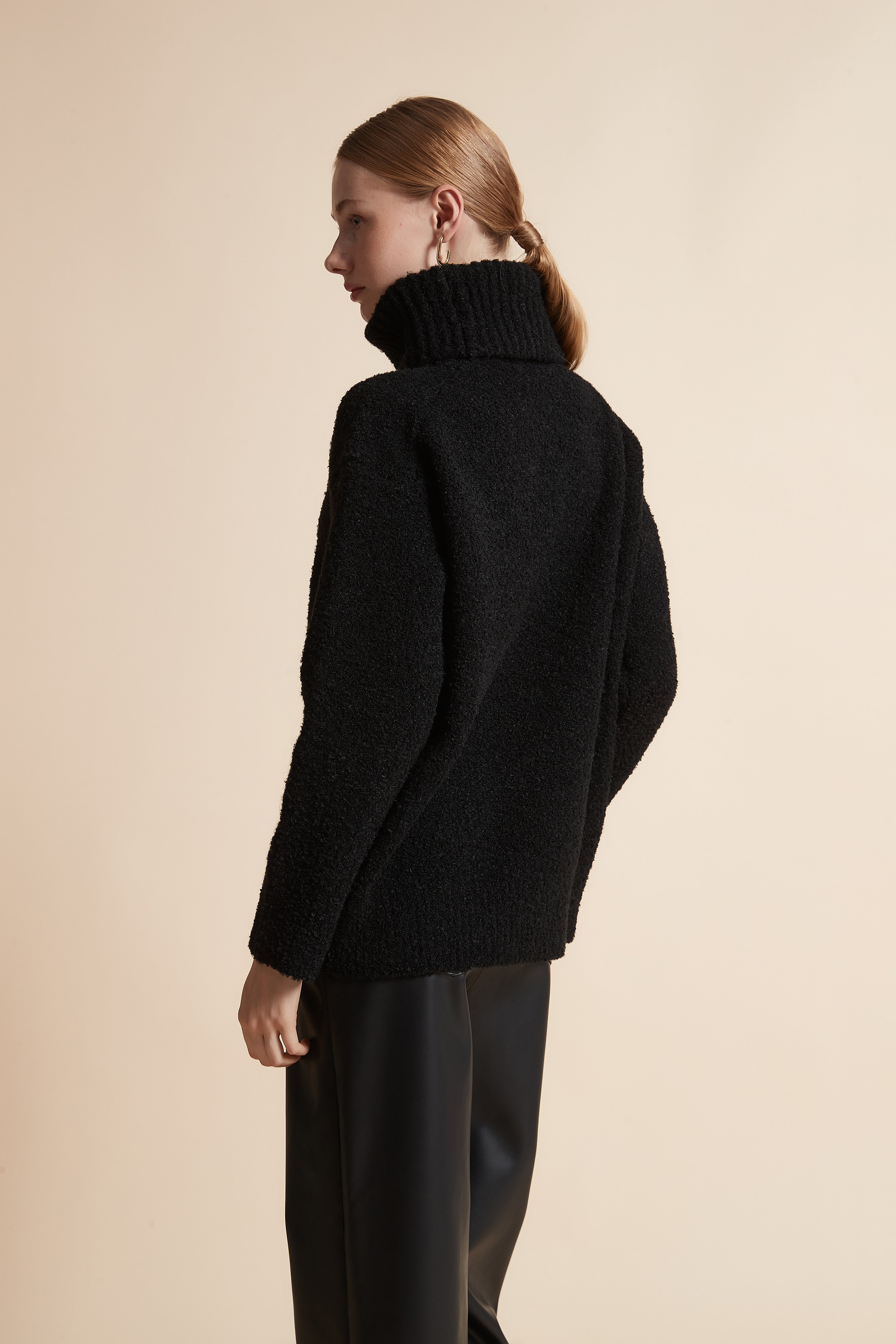 بلوفر أوفر سايز كم طويل سادة