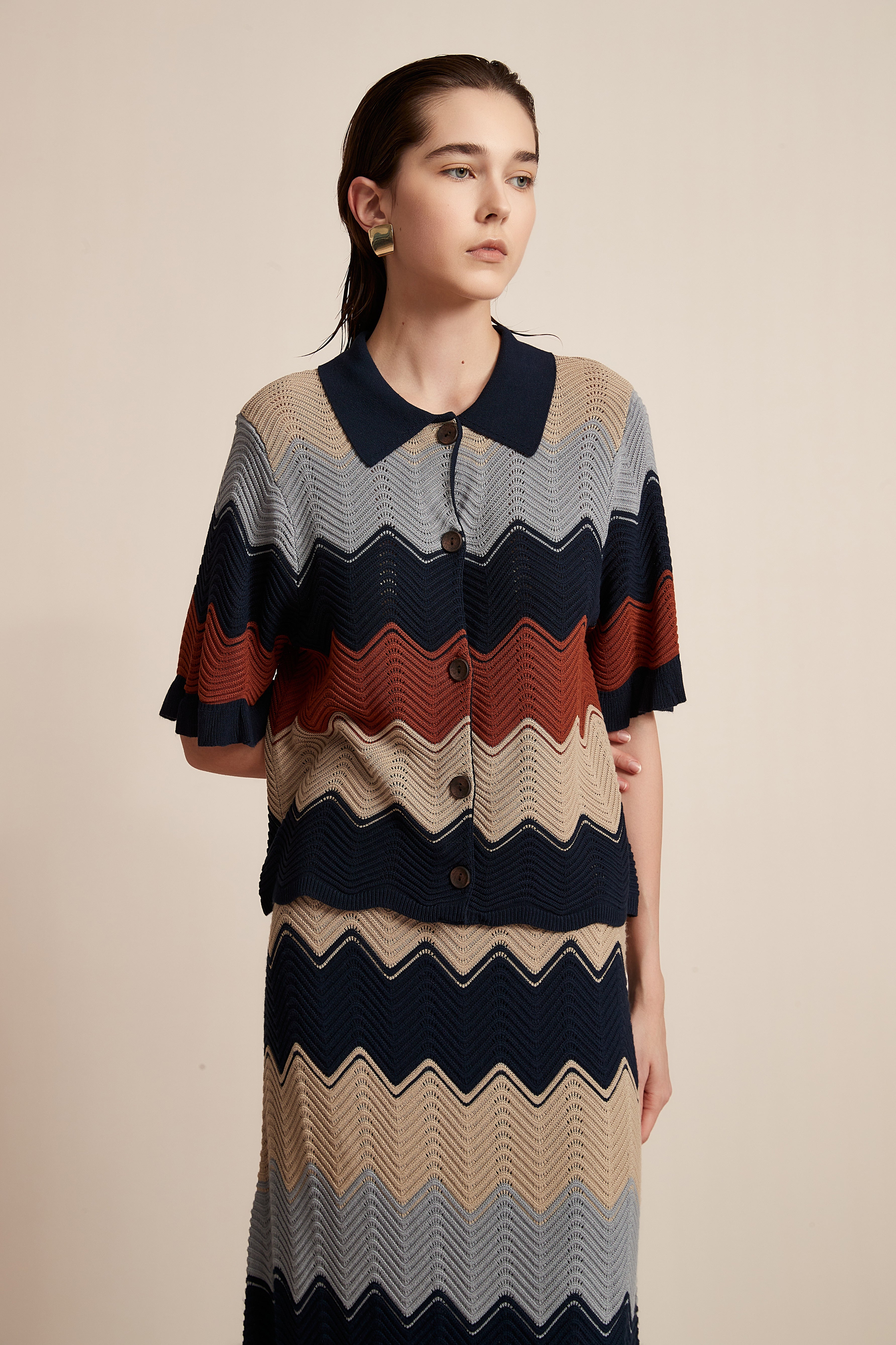 Yola Multi-Colored Wool Blouse with Half Sleeves and Collar