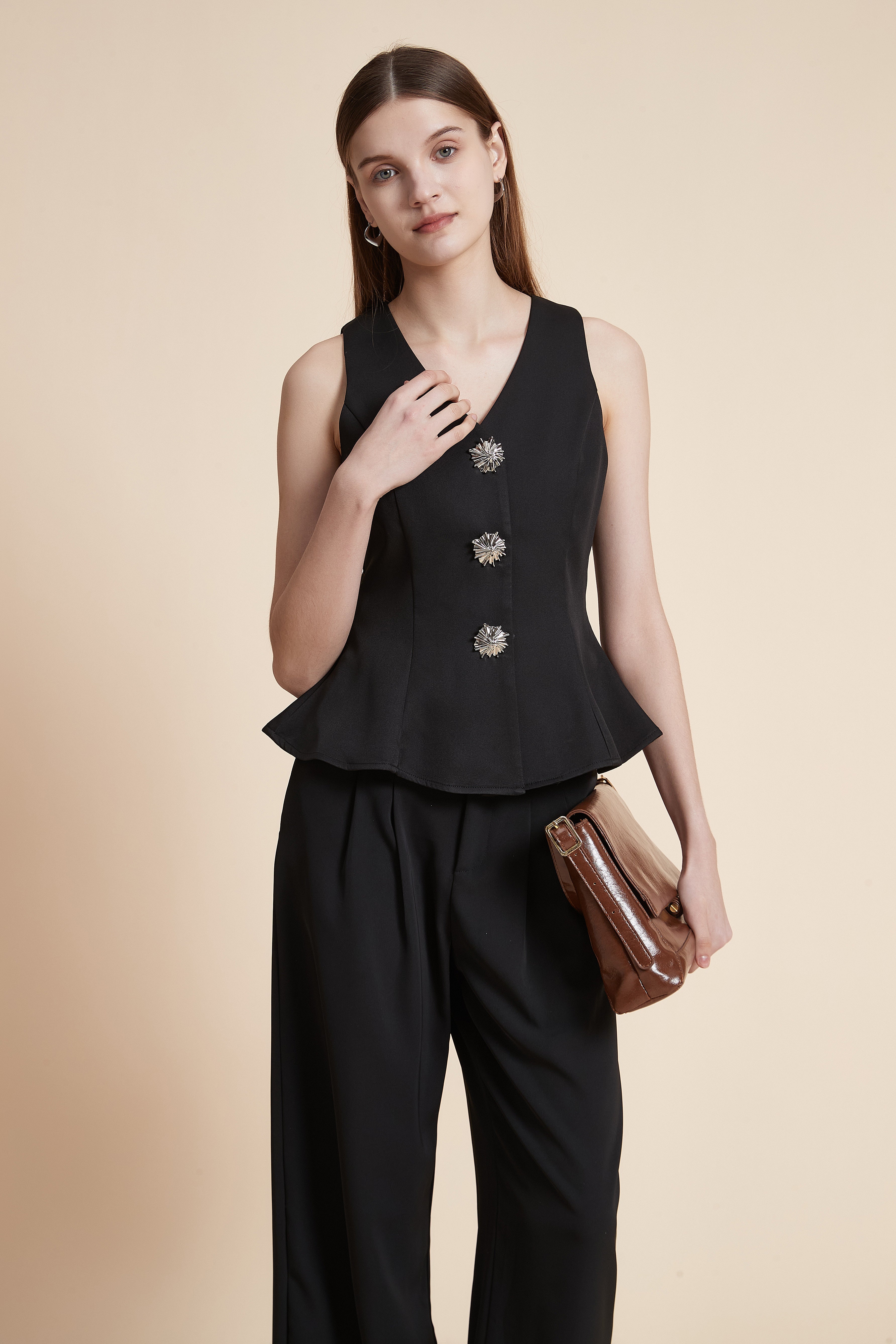 Sleeveless Seven Neck Blouse