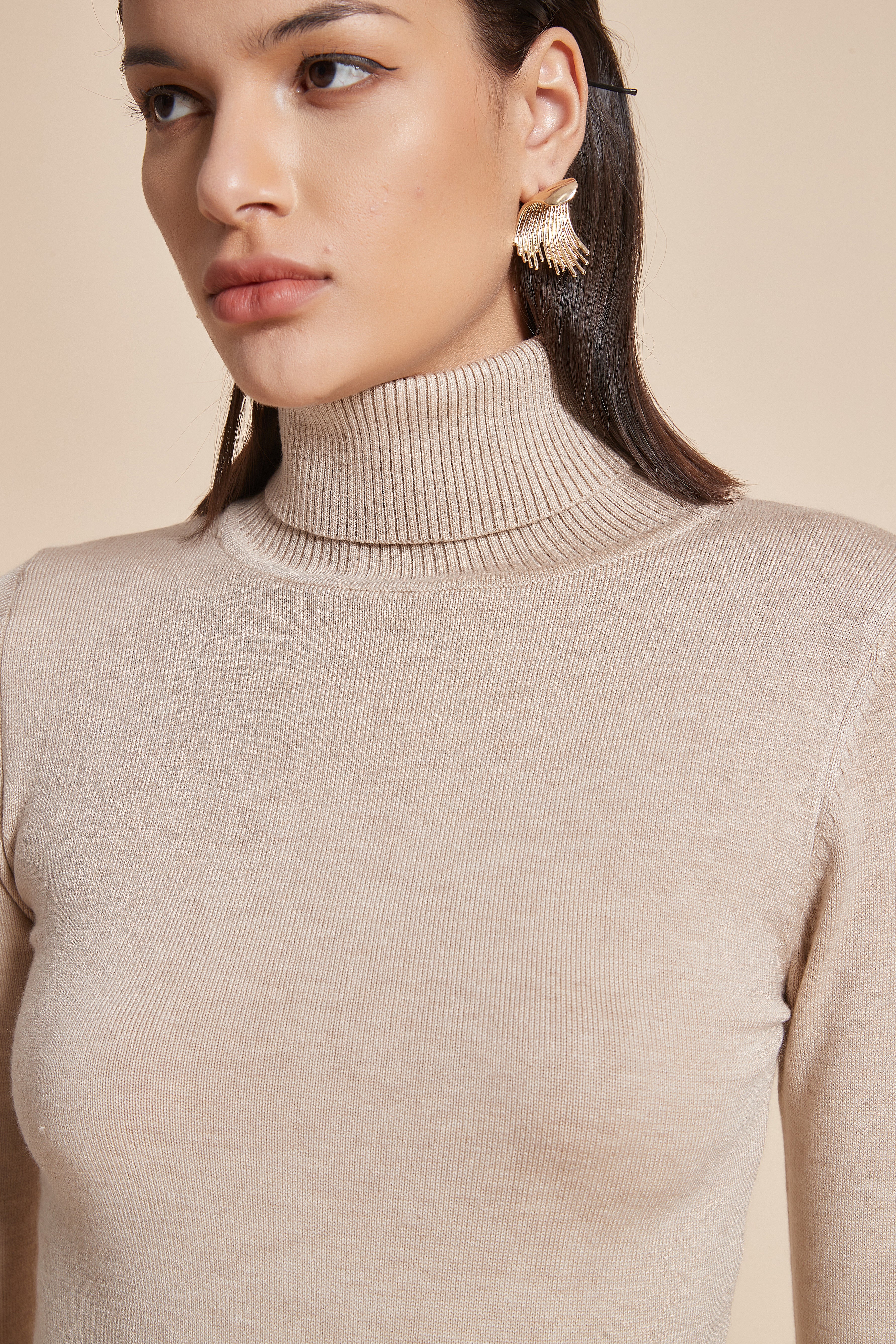 Yola Plain Ribbed High-Neck Blouse with Long Sleeves