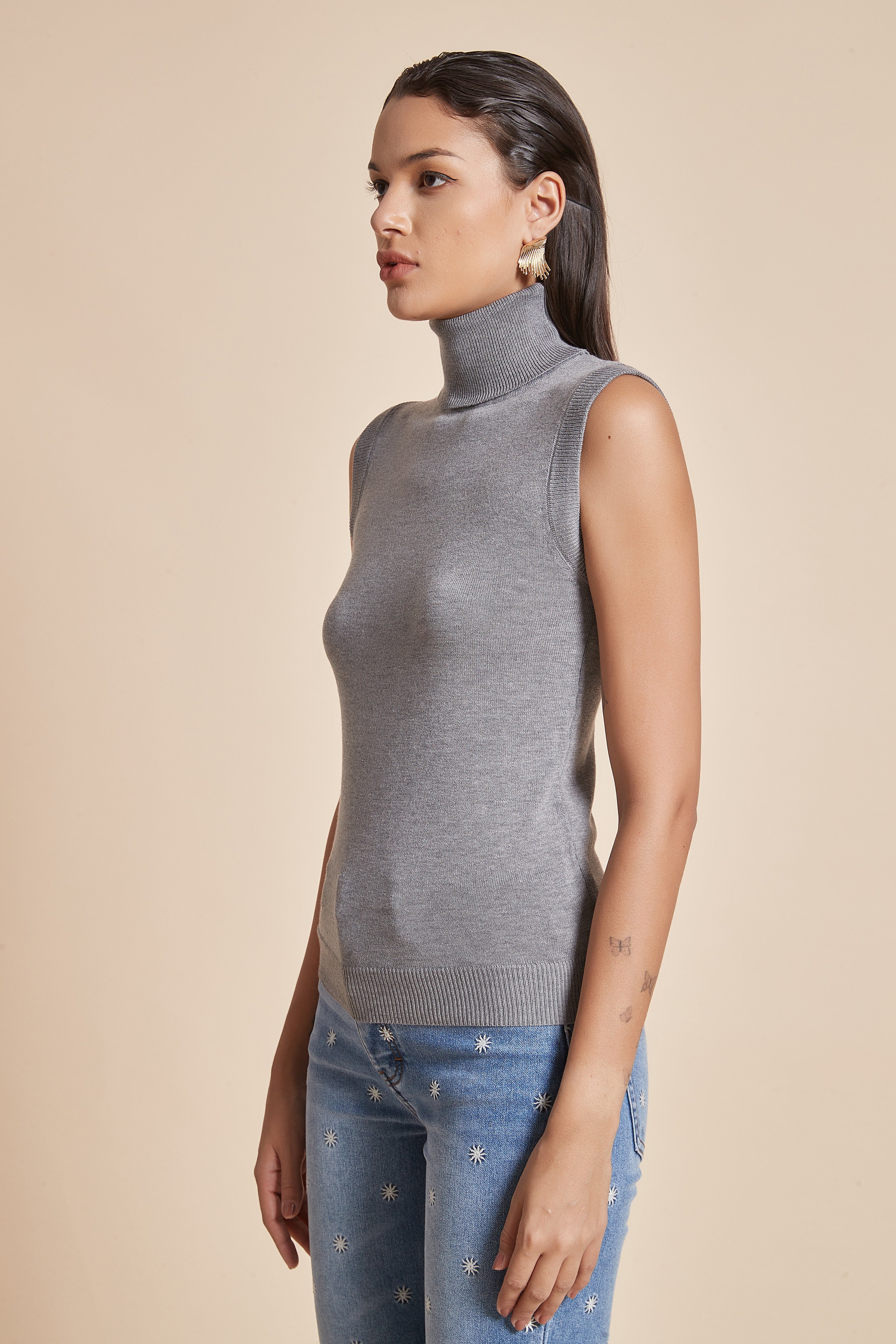 Plain Ribbed High-Neck Blouse with Half Sleeves