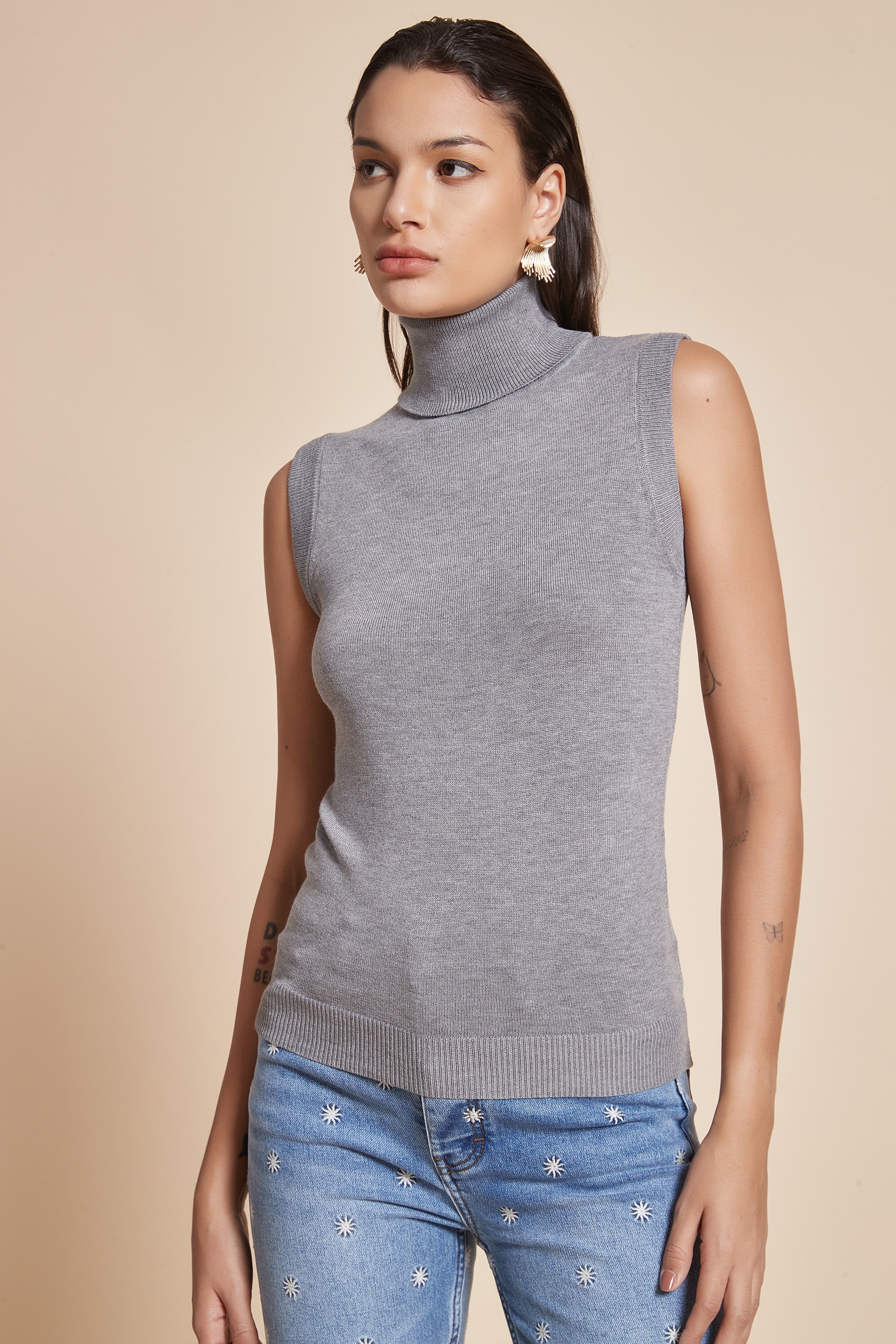 Plain Ribbed High-Neck Blouse with Half Sleeves