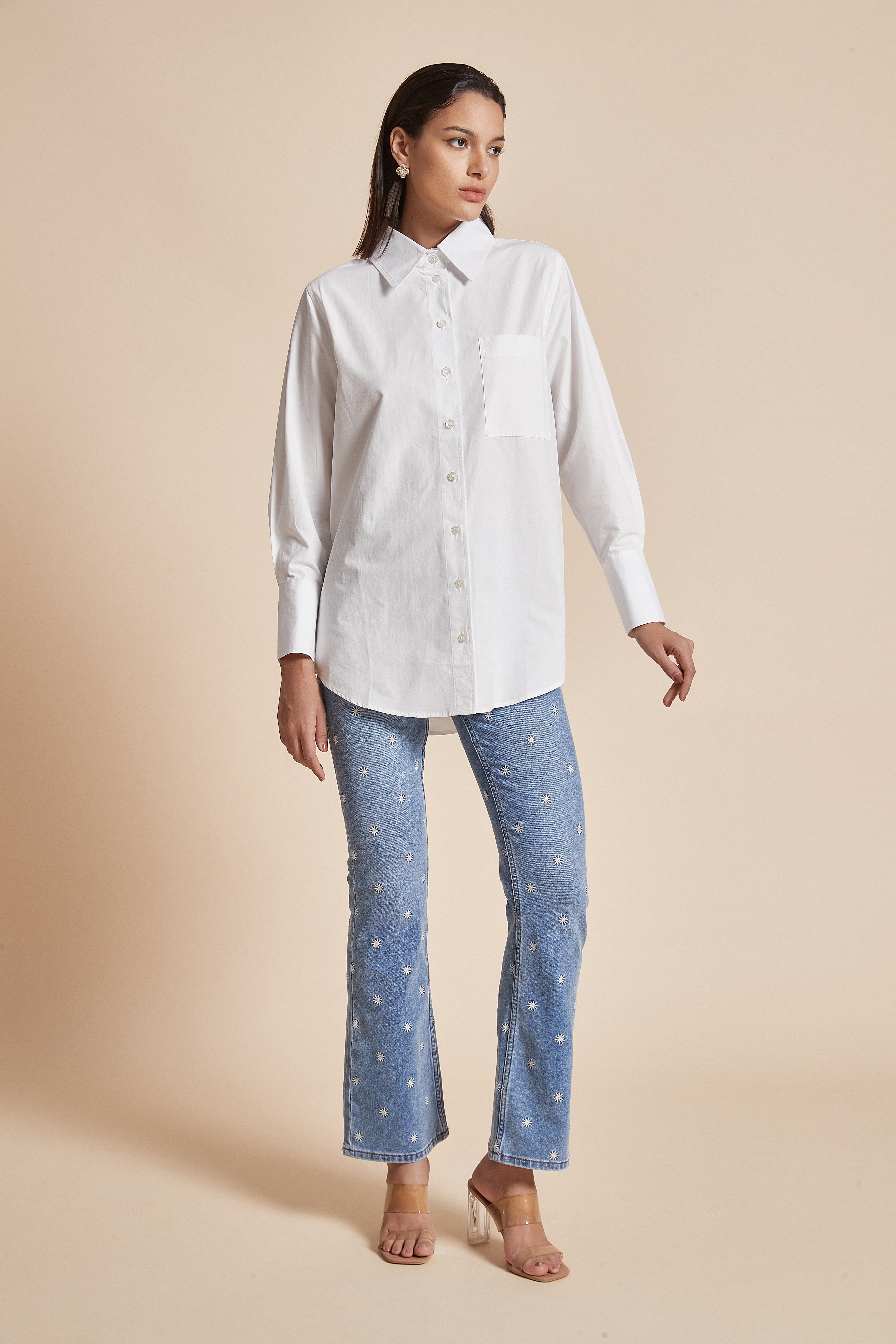 Plain Hip-Length Women'S Blouse With Long Sleeves, Shirt Collar, And Front Buttons