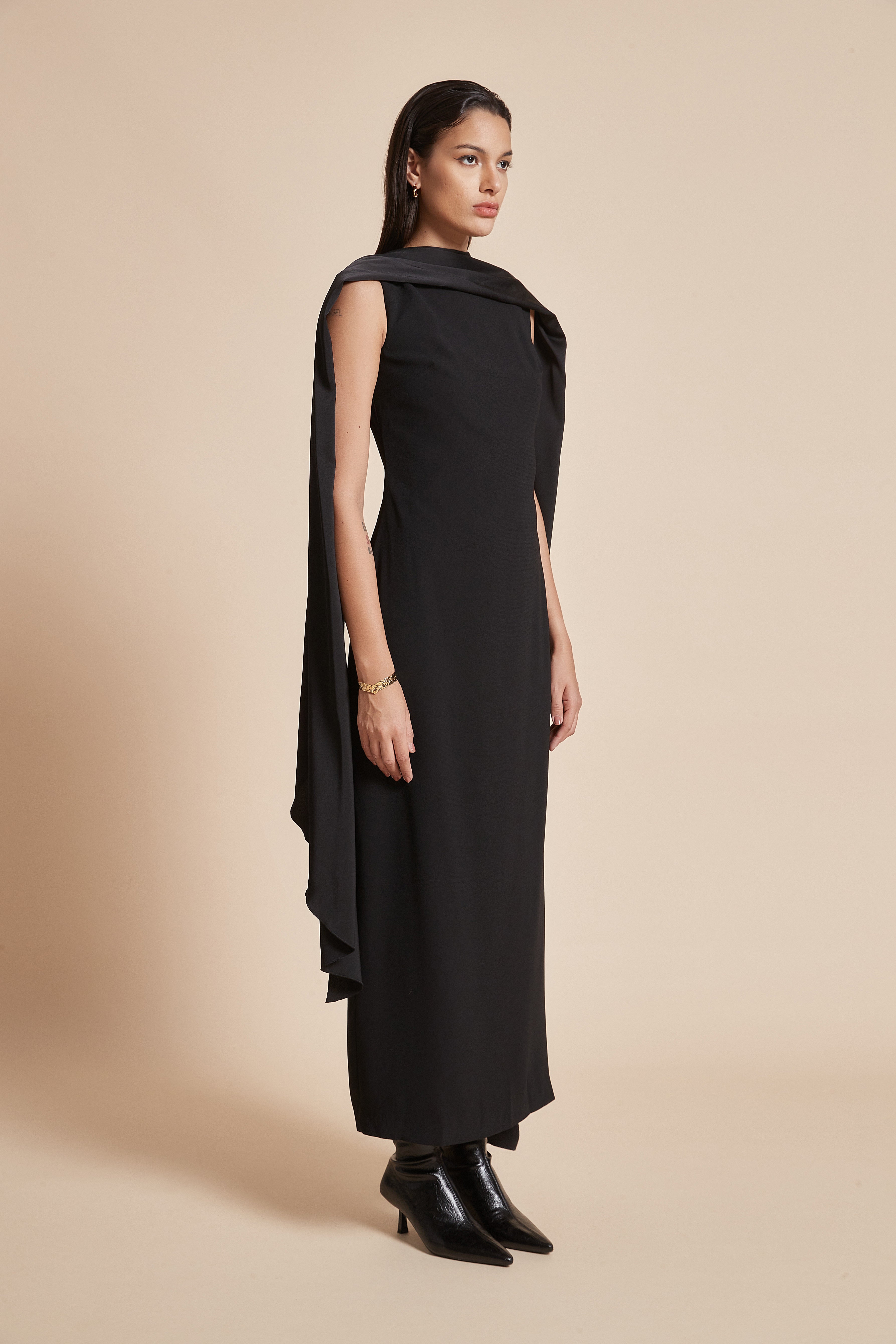 Yola Plain Long Sleeveless Women's Dress