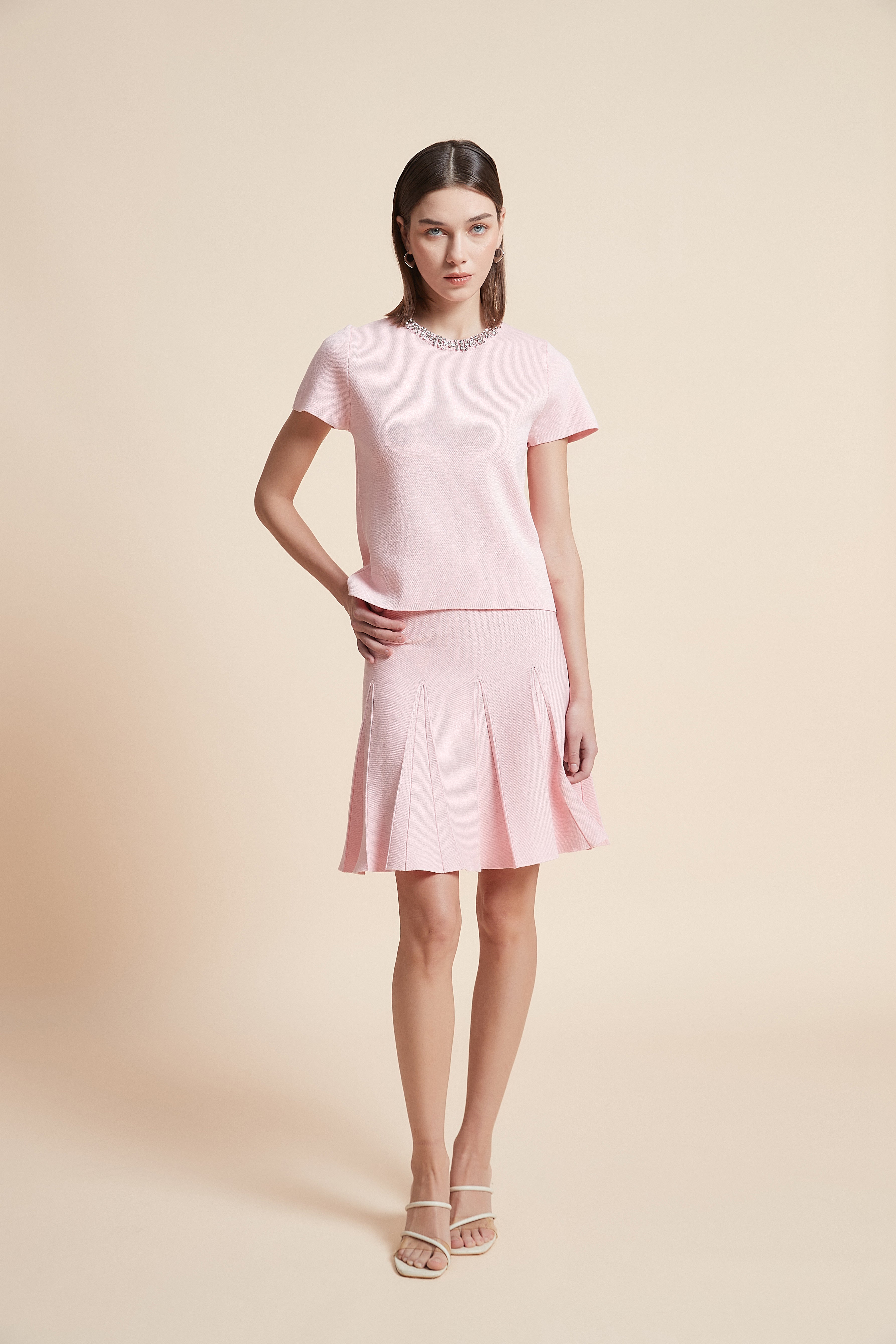 Plain Waist-Length Short-Sleeved Top
