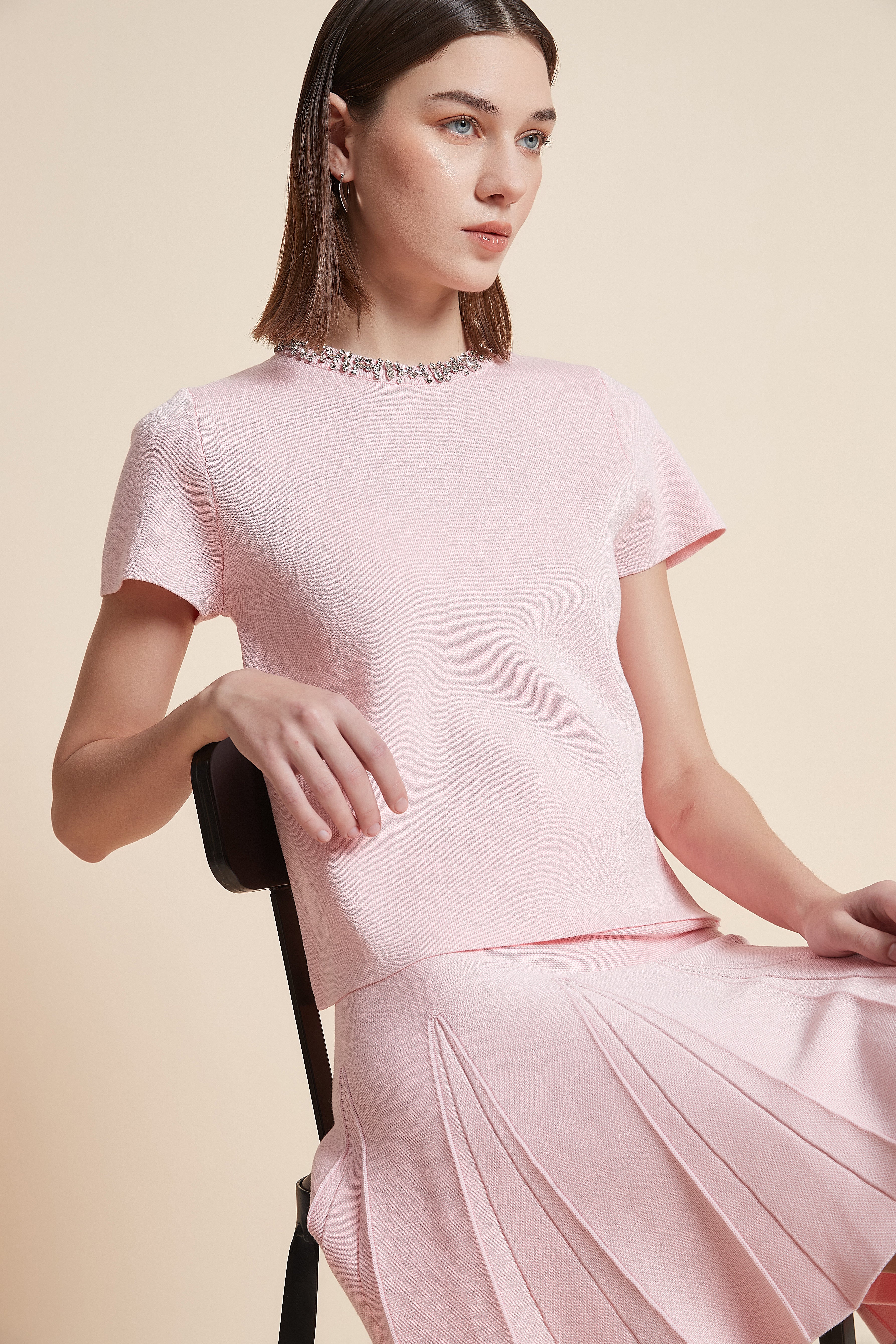 Plain Waist-Length Short-Sleeved Top