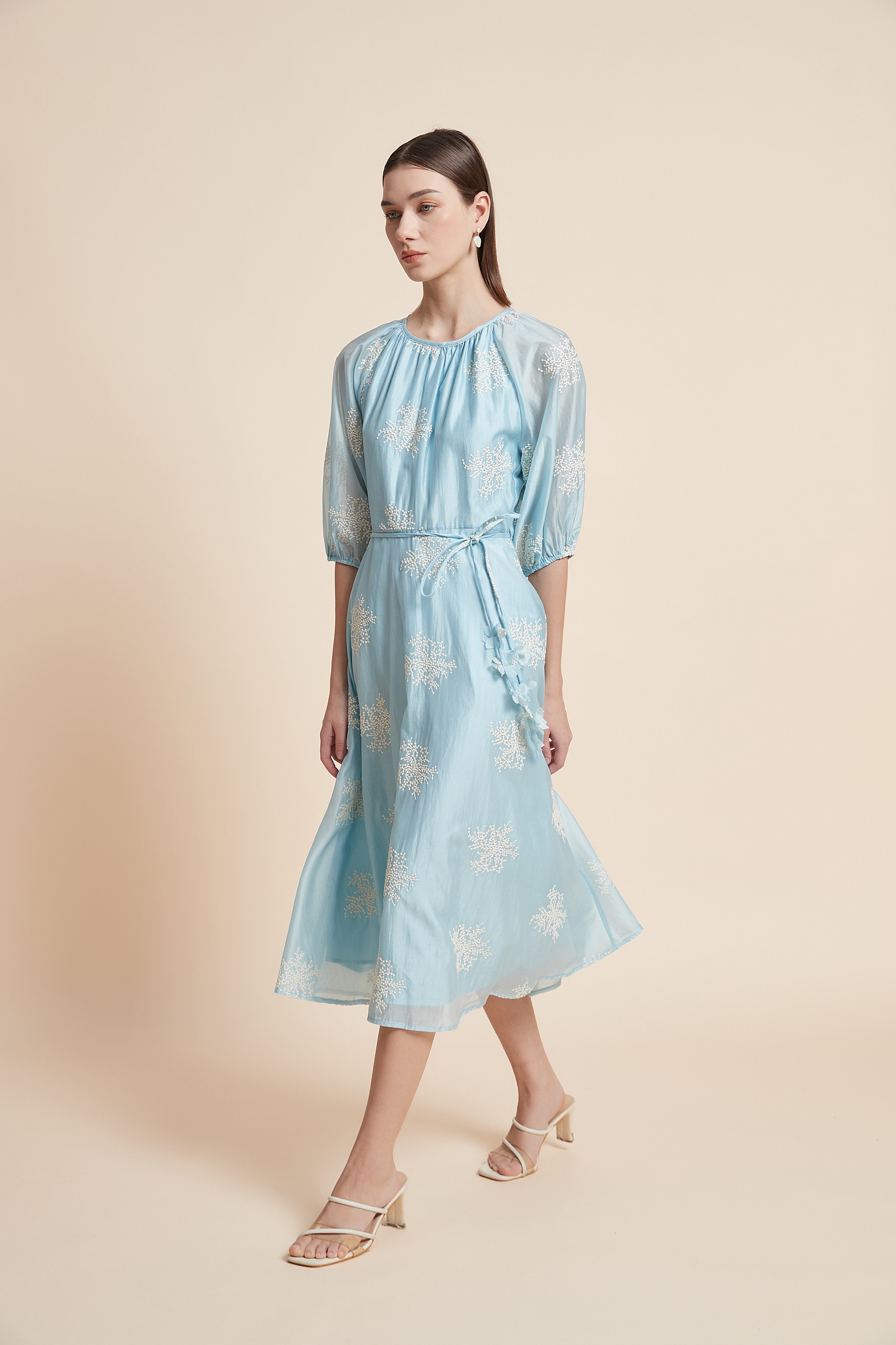 فستان ميدي نصف كم مورد