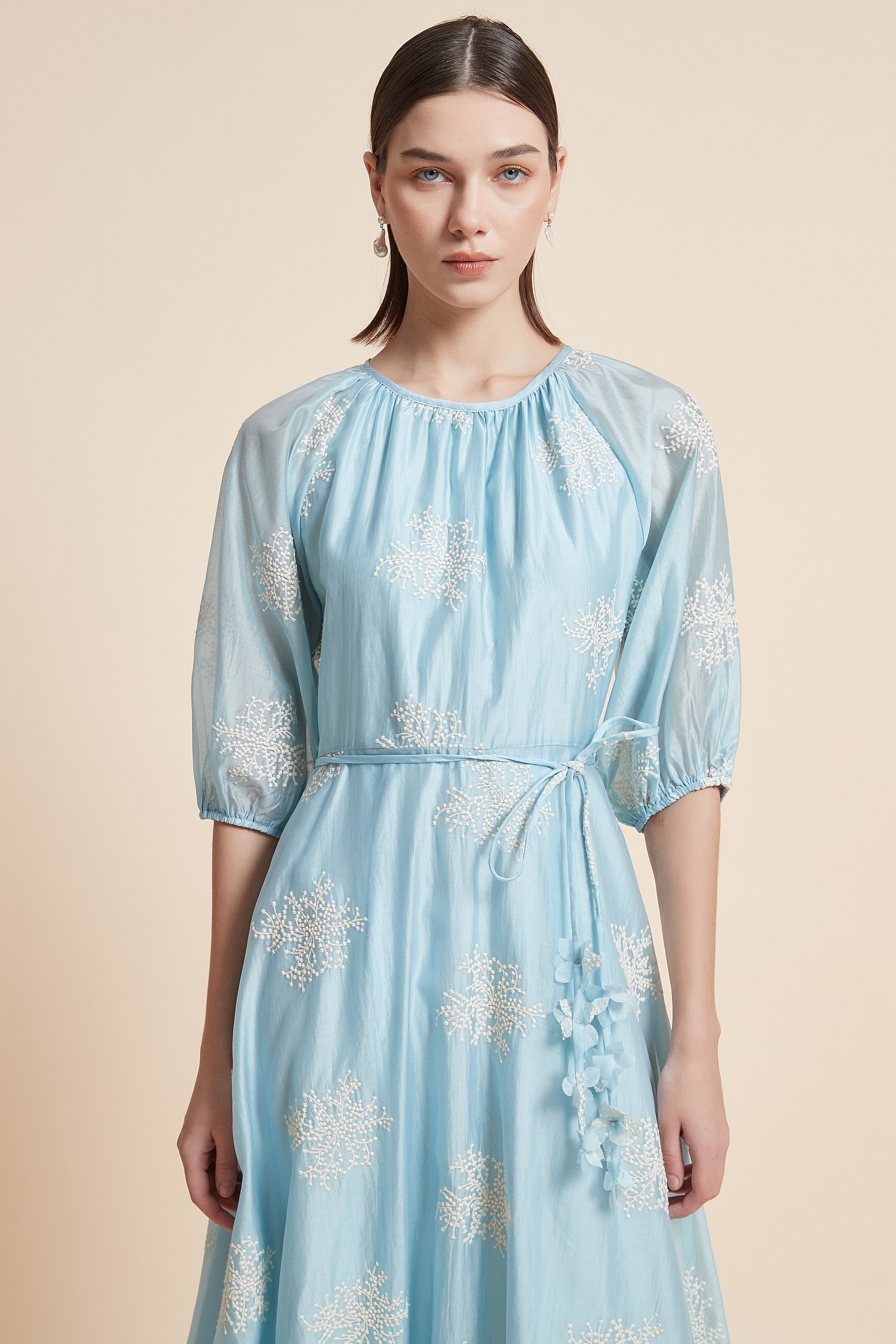 فستان ميدي نصف كم مورد