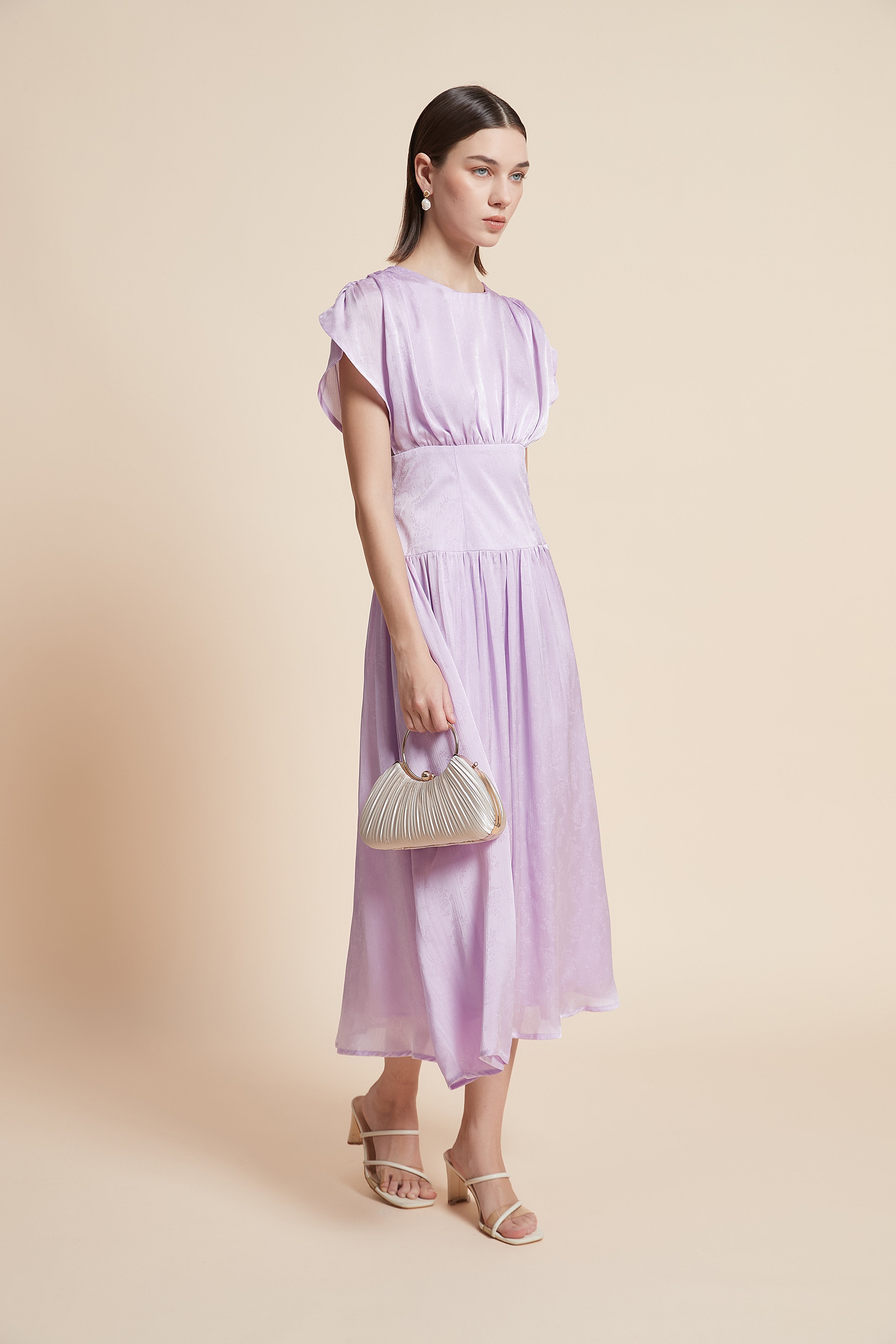 فستان ميدي كم قصير سادة