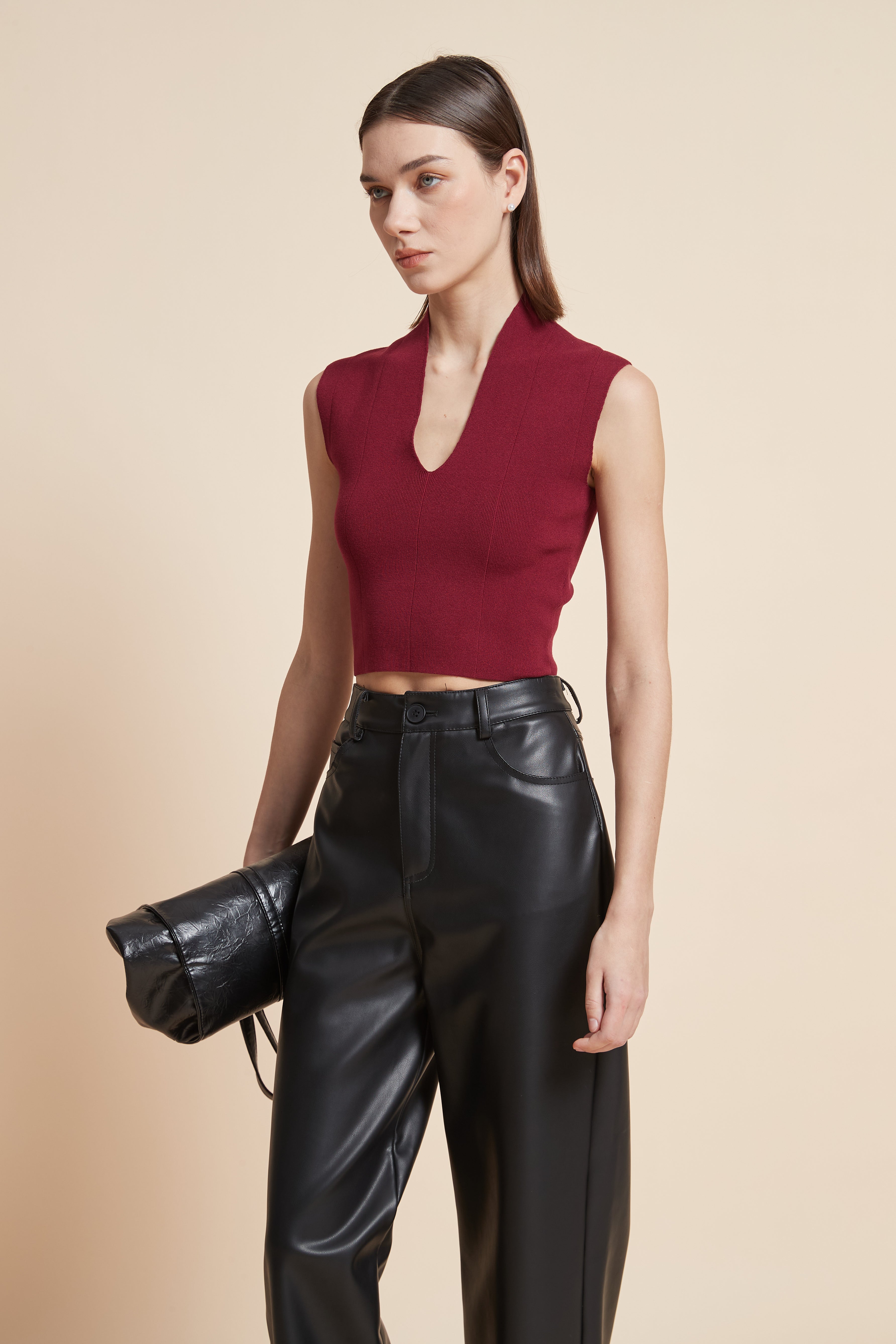 Sleeveless ribbed V-neck top