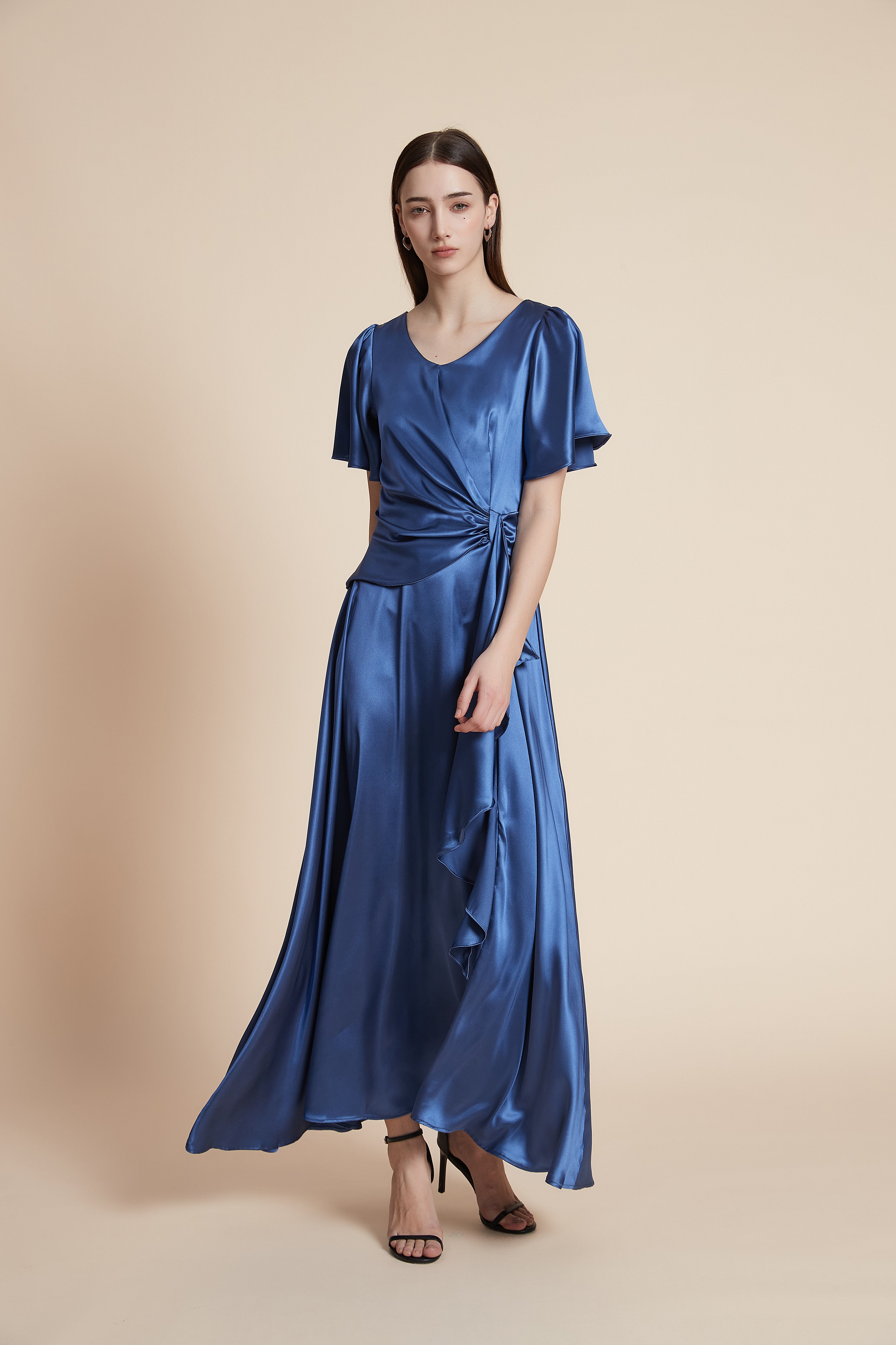 فستان ميدي نصف كم سادة قصة واسعة