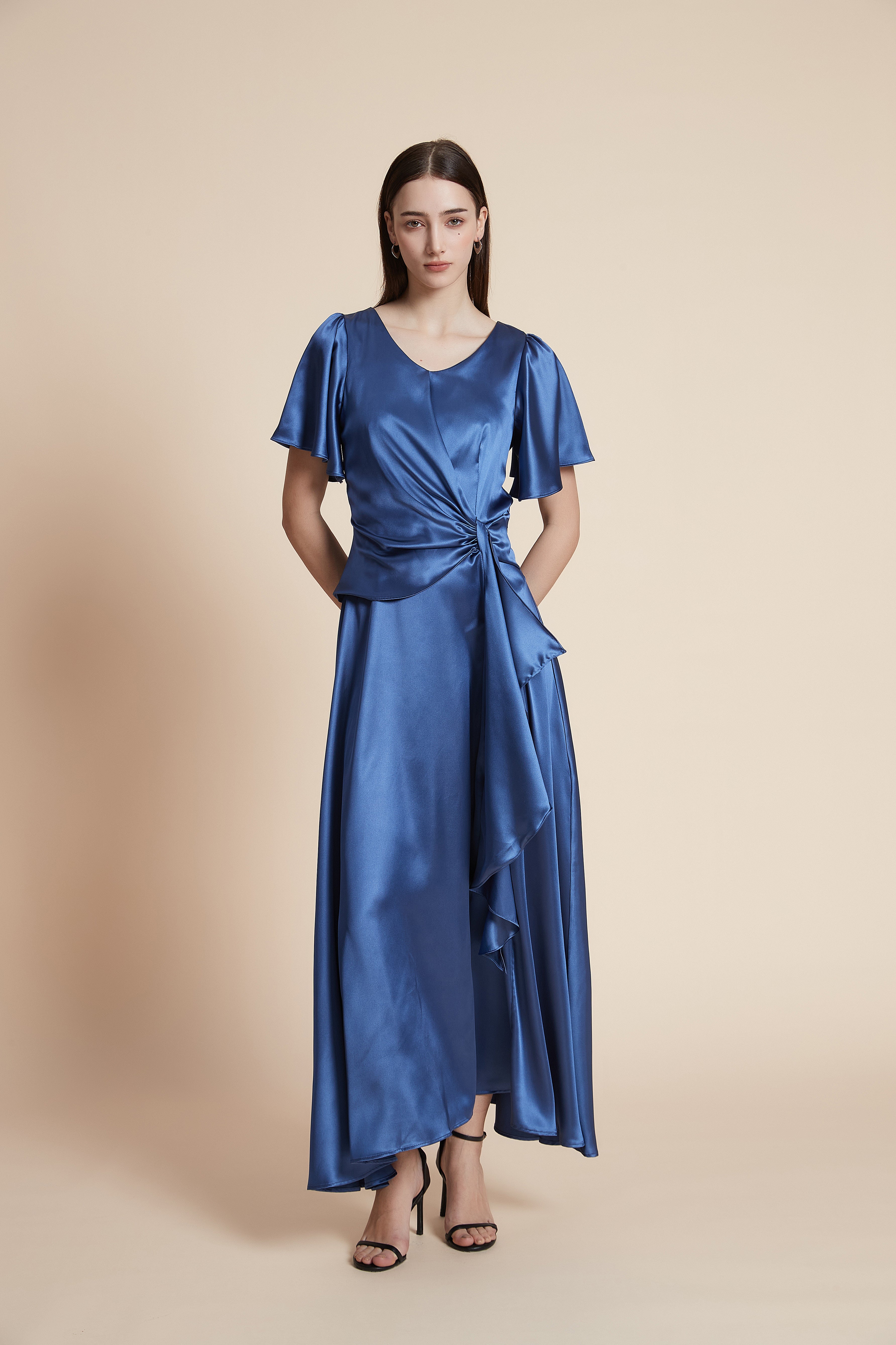 فستان ميدي نصف كم سادة قصة واسعة