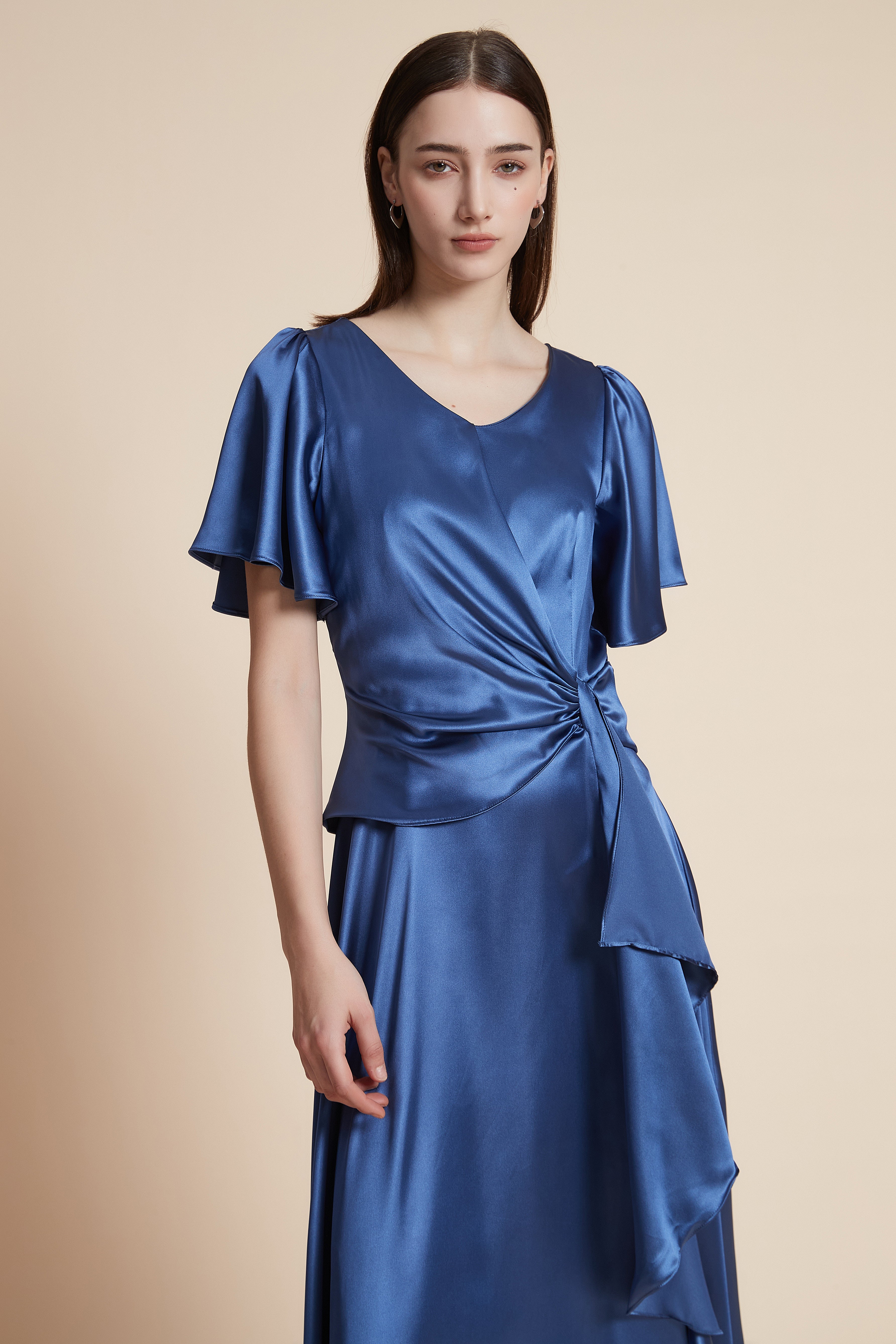 فستان ميدي نصف كم سادة قصة واسعة