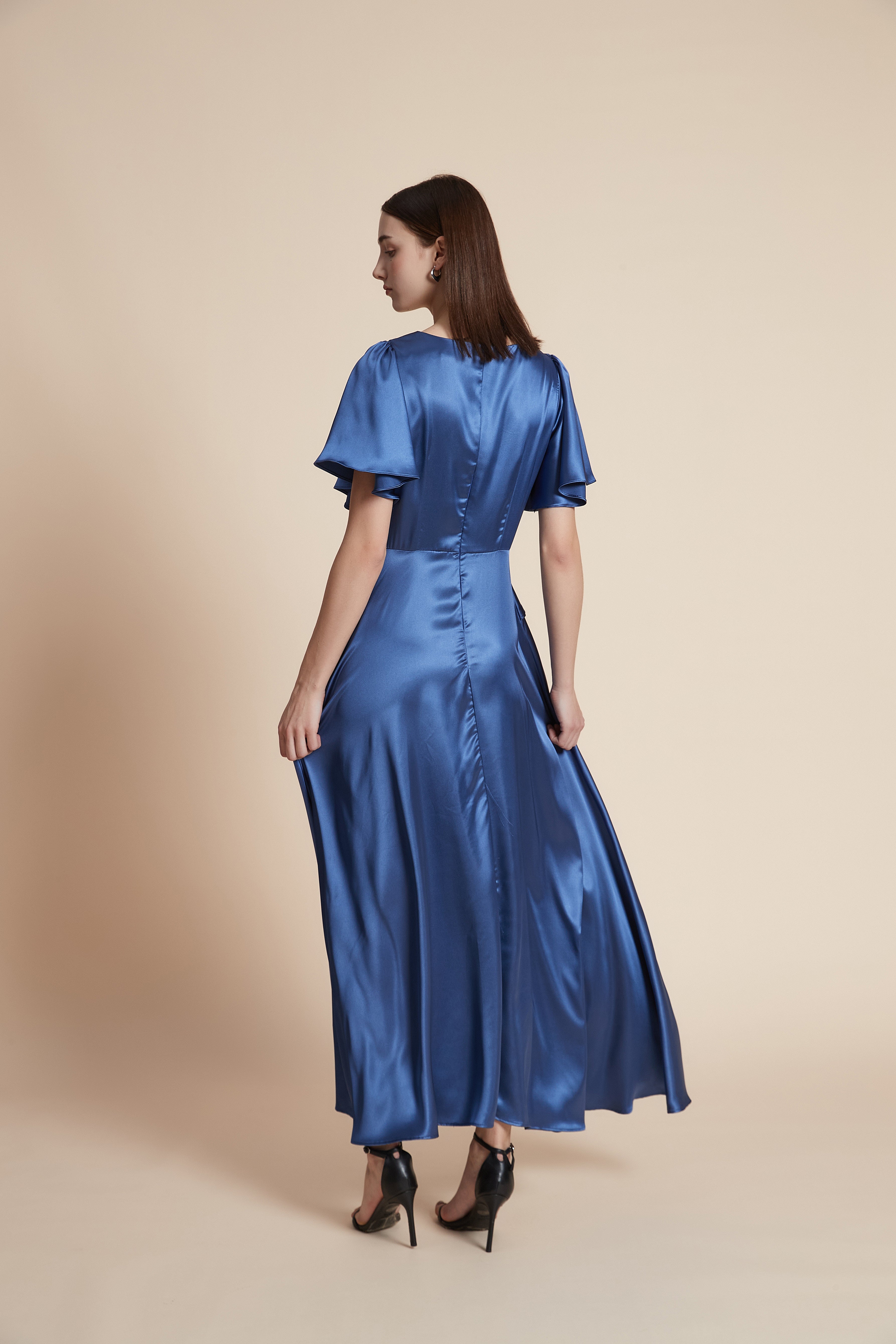 فستان ميدي نصف كم سادة قصة واسعة