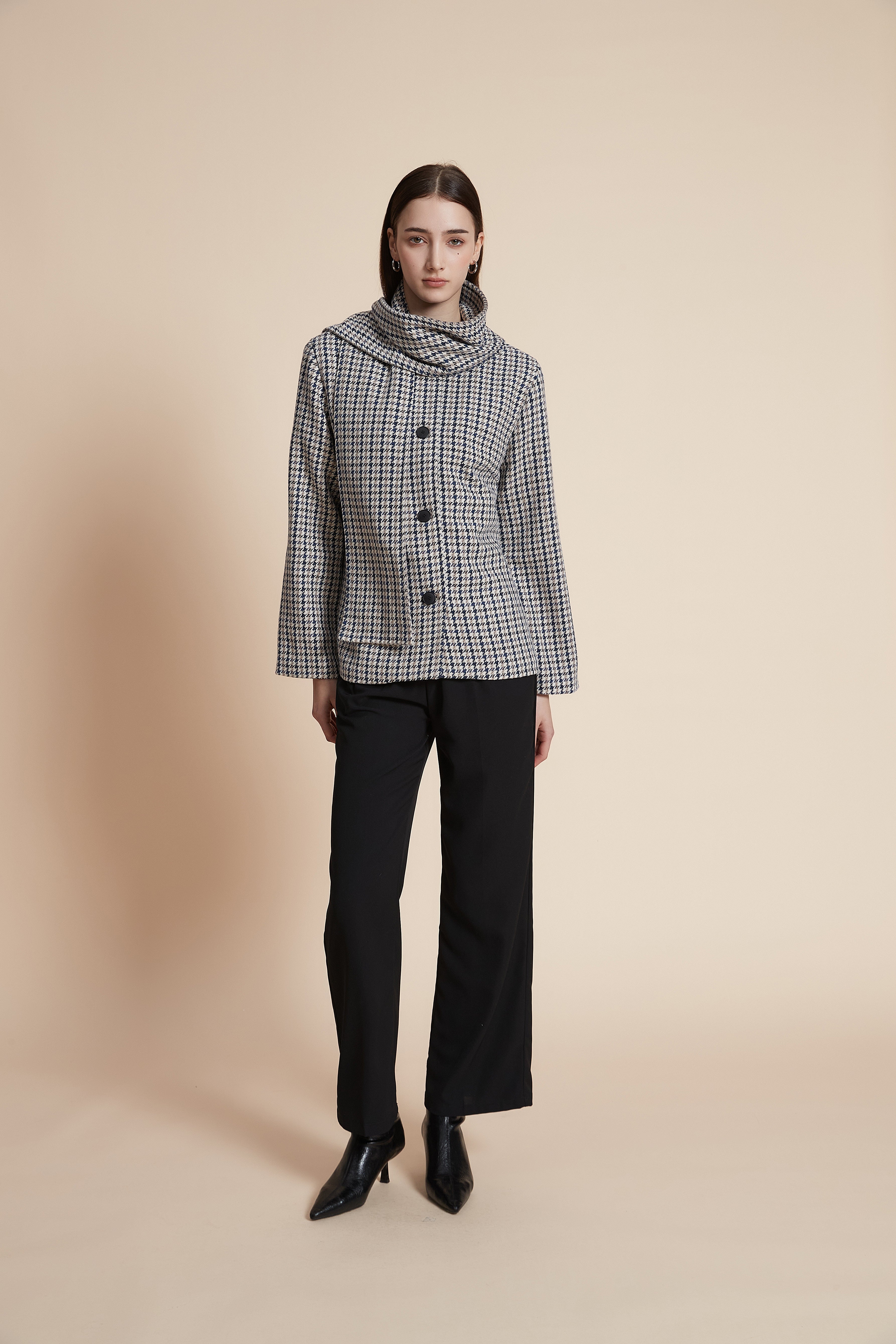 Long-sleeved plaid jacket