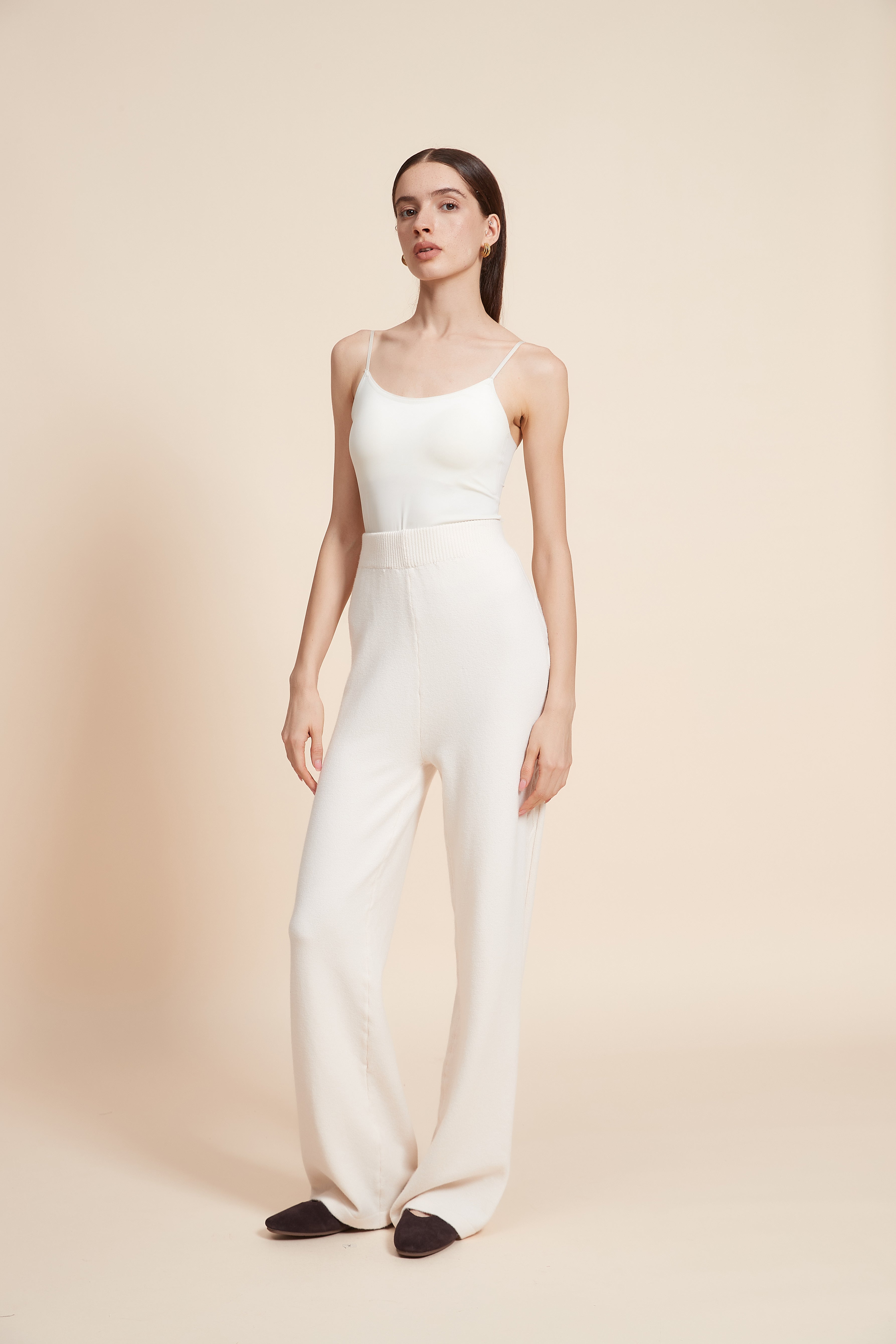 بنطلون طويل سادة برجل واسعة