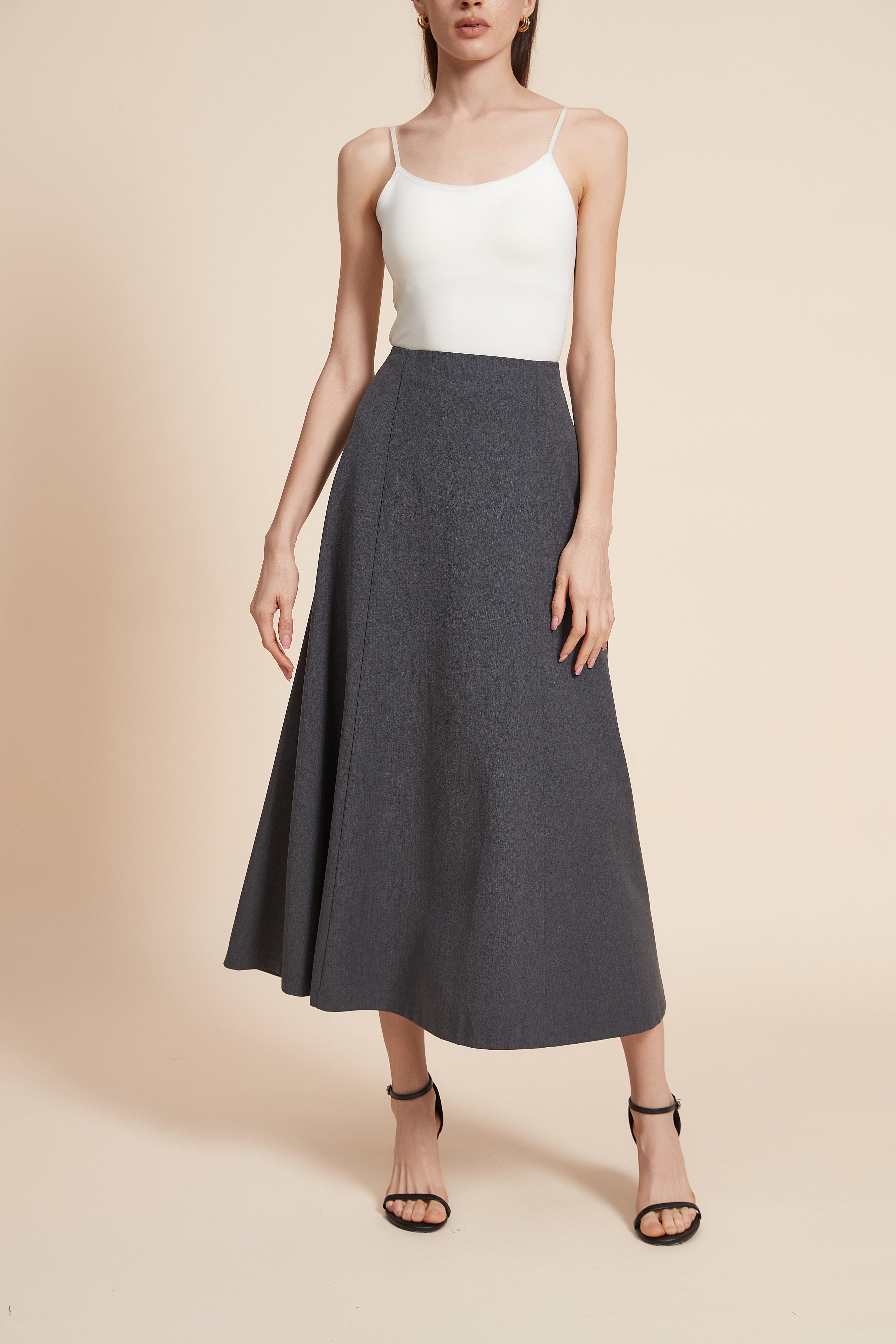 تنورة ميدي سادة واسعة